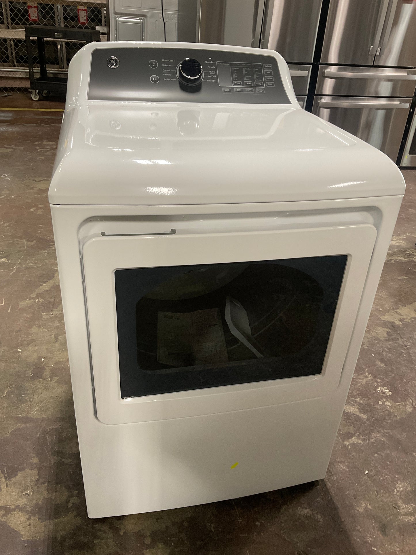 Front view, door closed