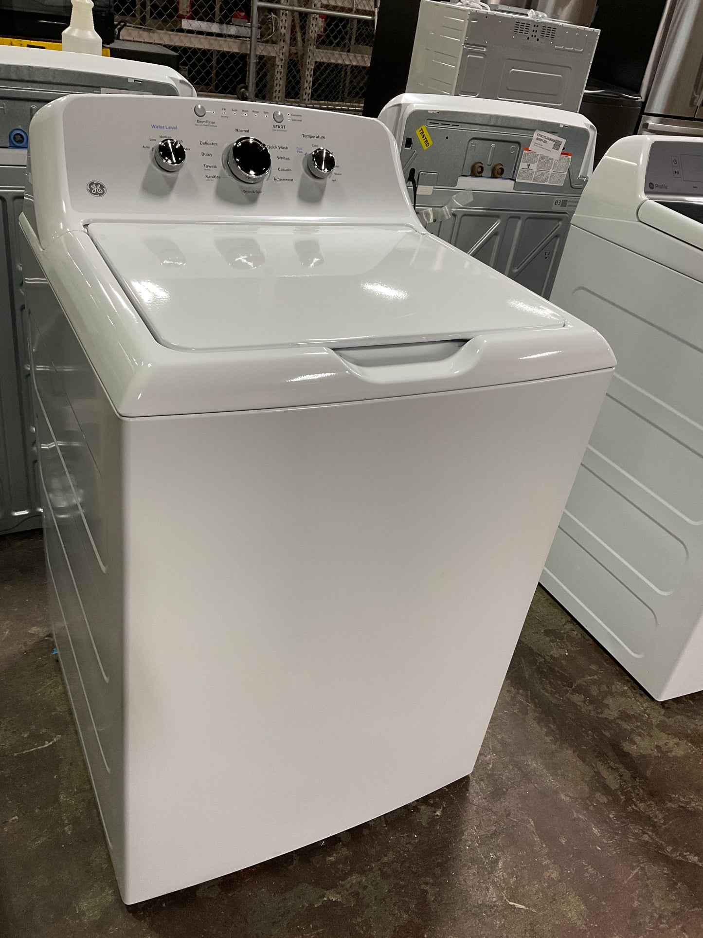 Front view, door closed