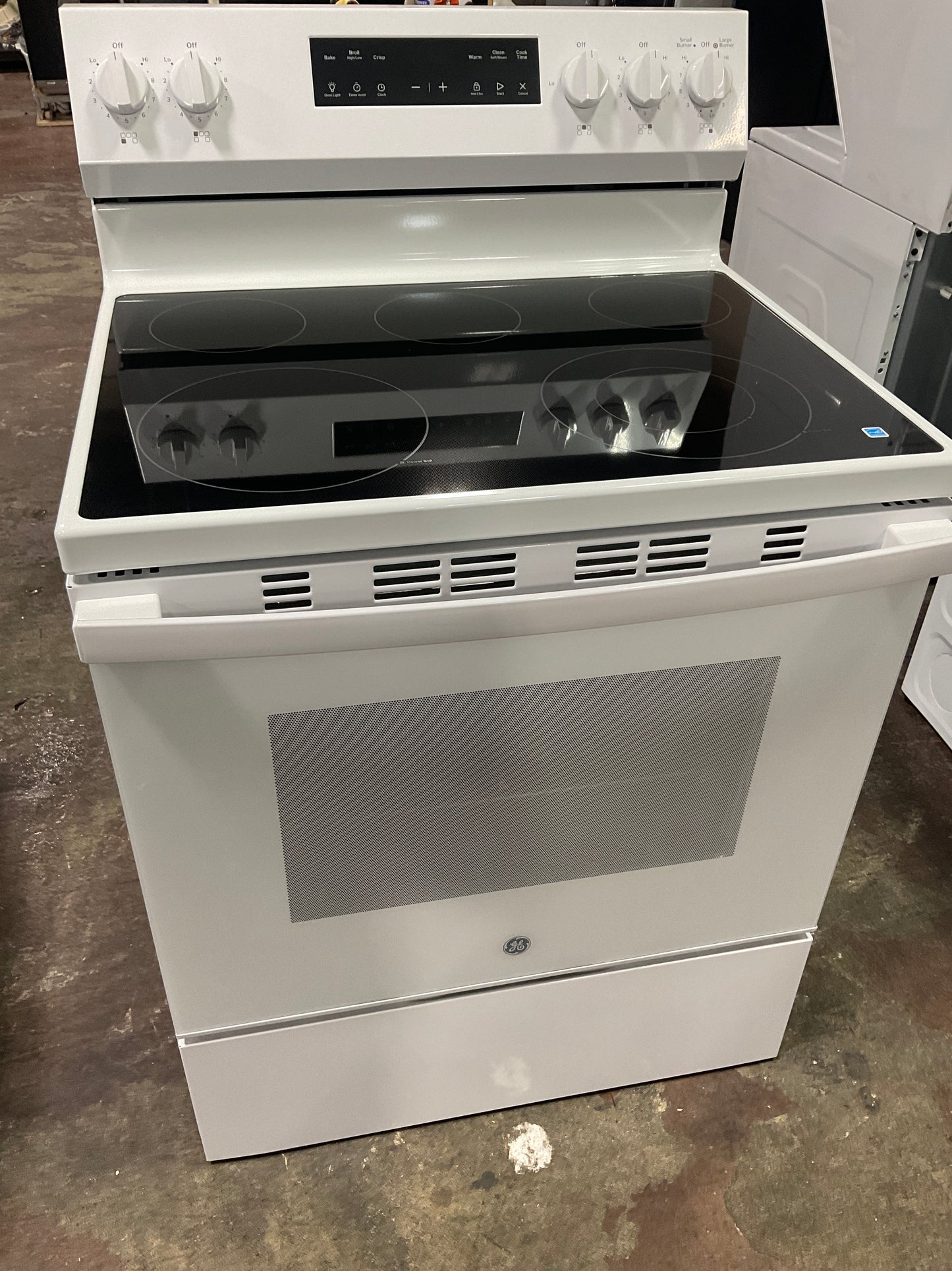Front view, oven-door closed
