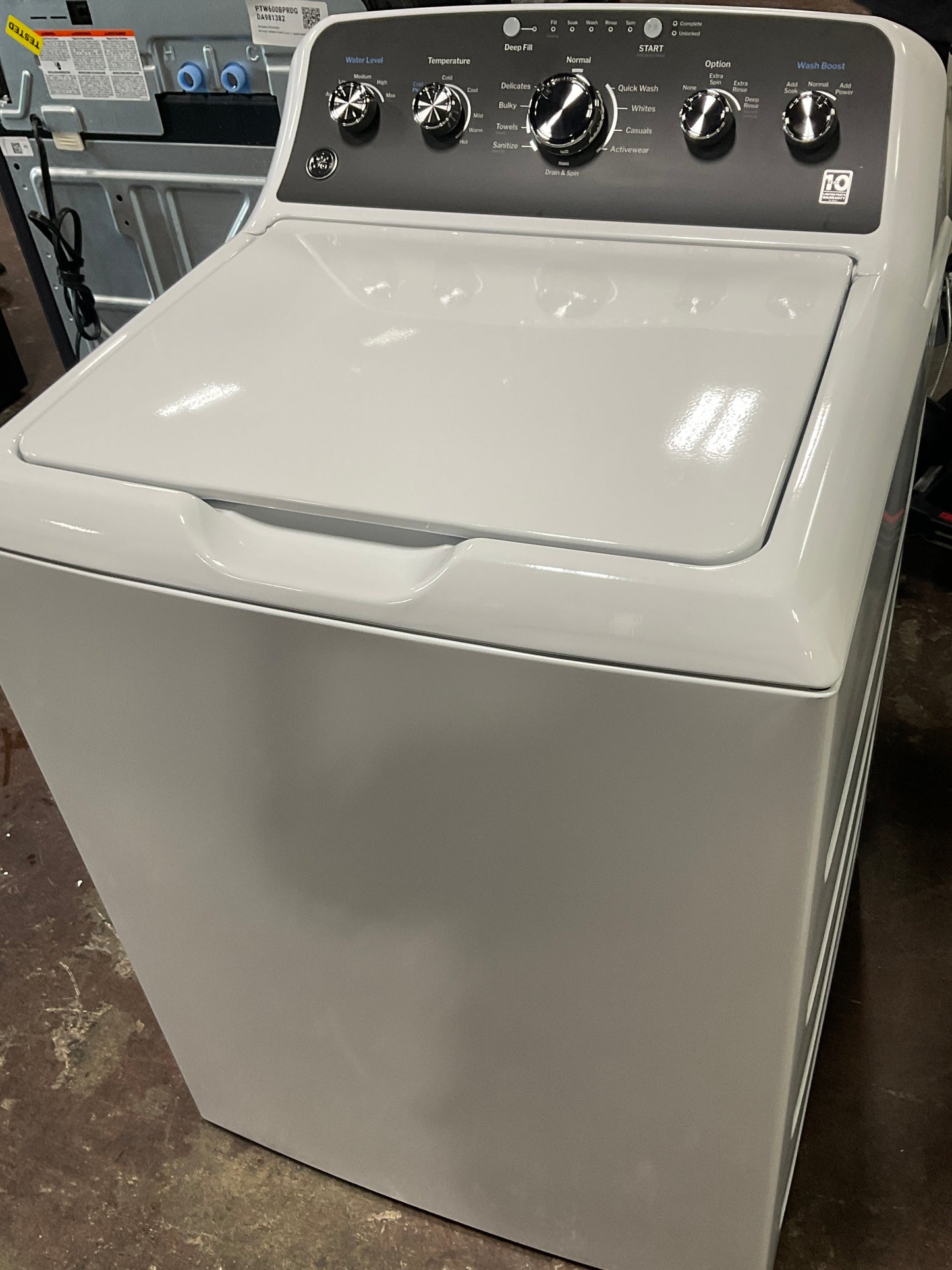 Front view, door closed