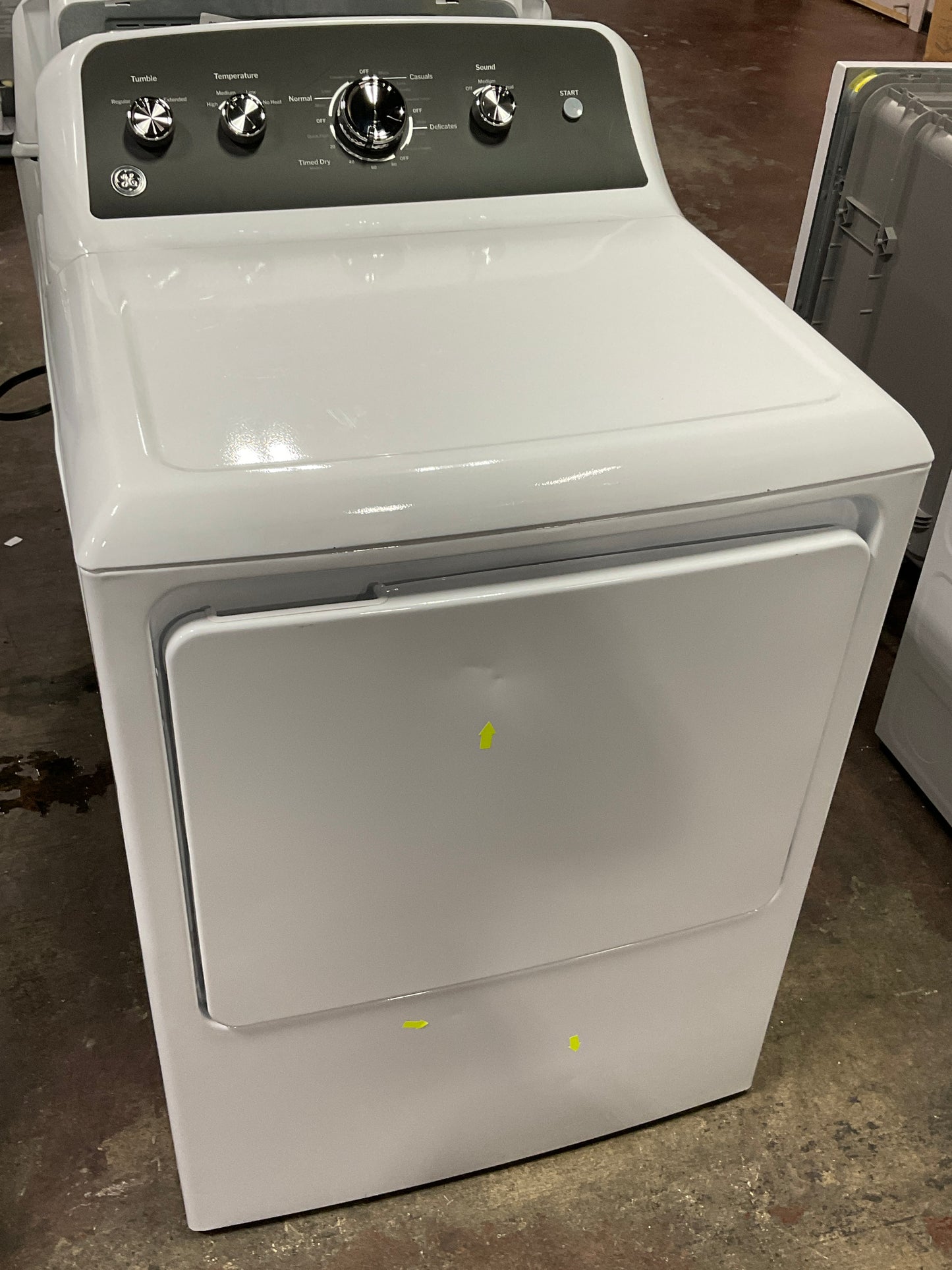 Front view, door closed