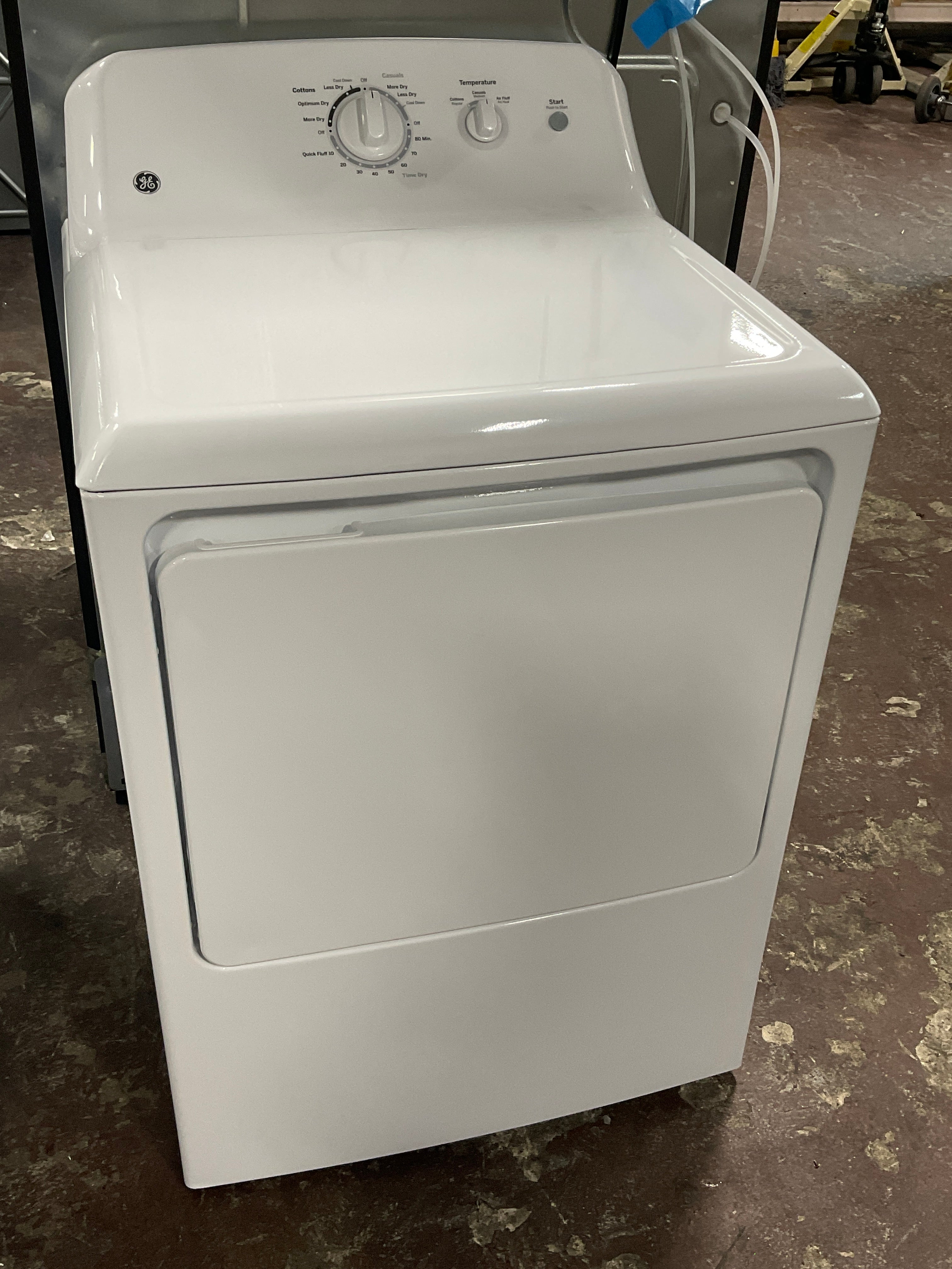 Front view, door closed