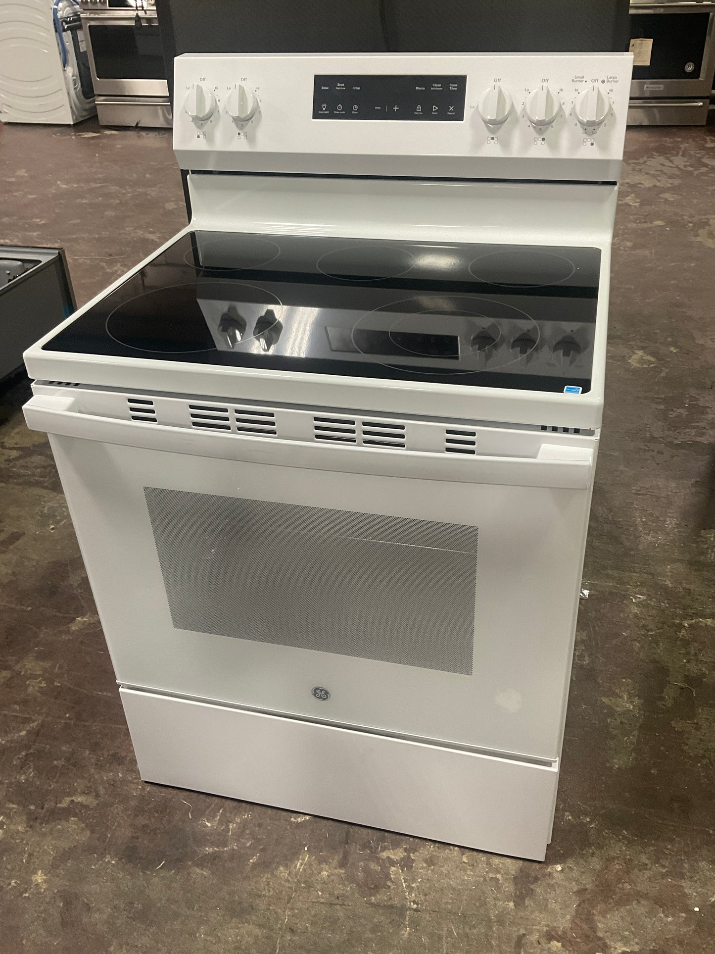 Front view, oven-door closed