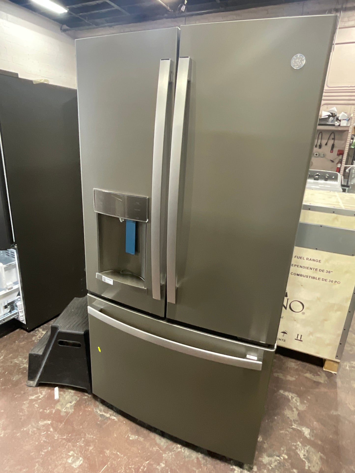 Front view, door closed