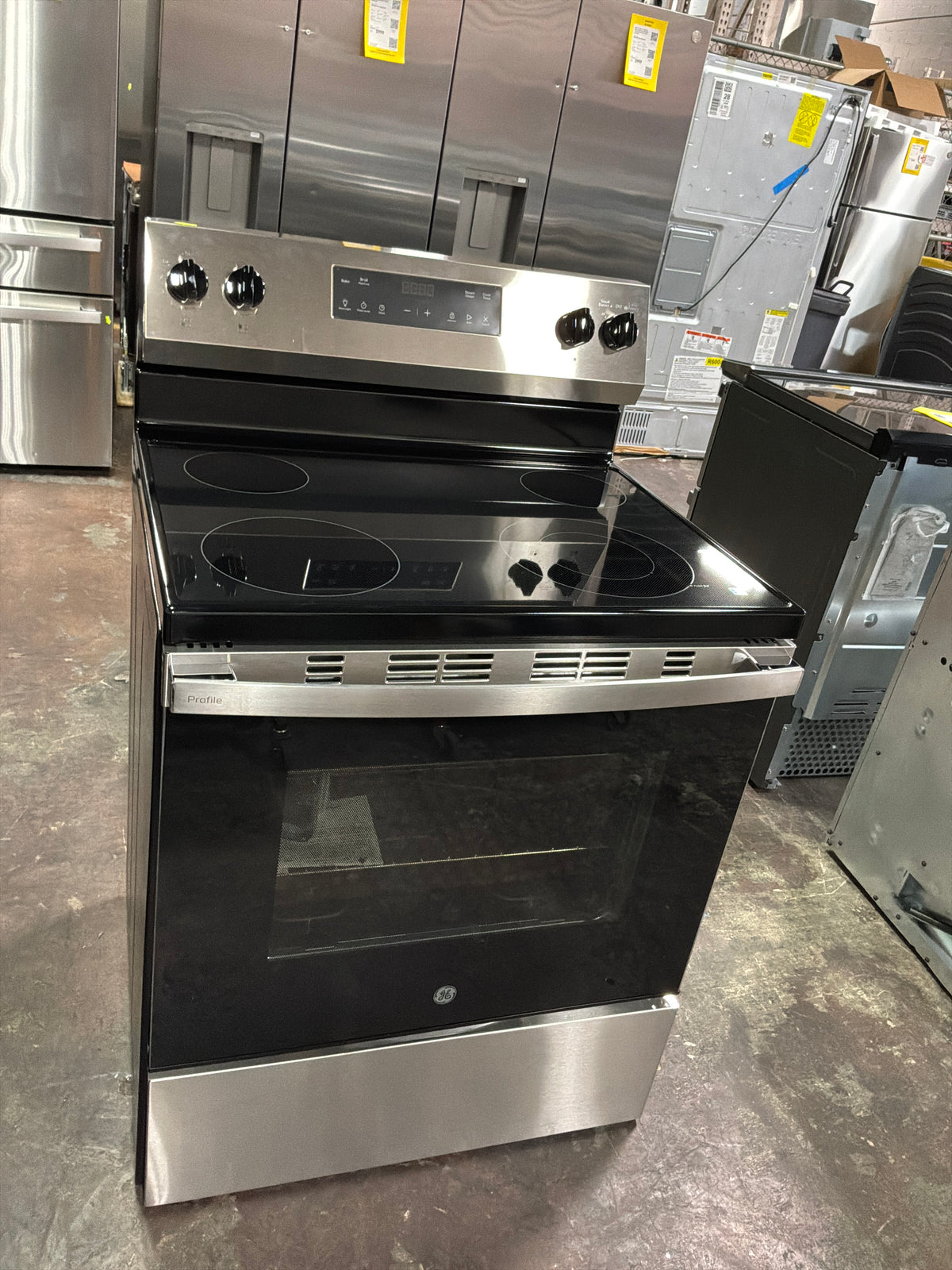 Front view, oven-door closed