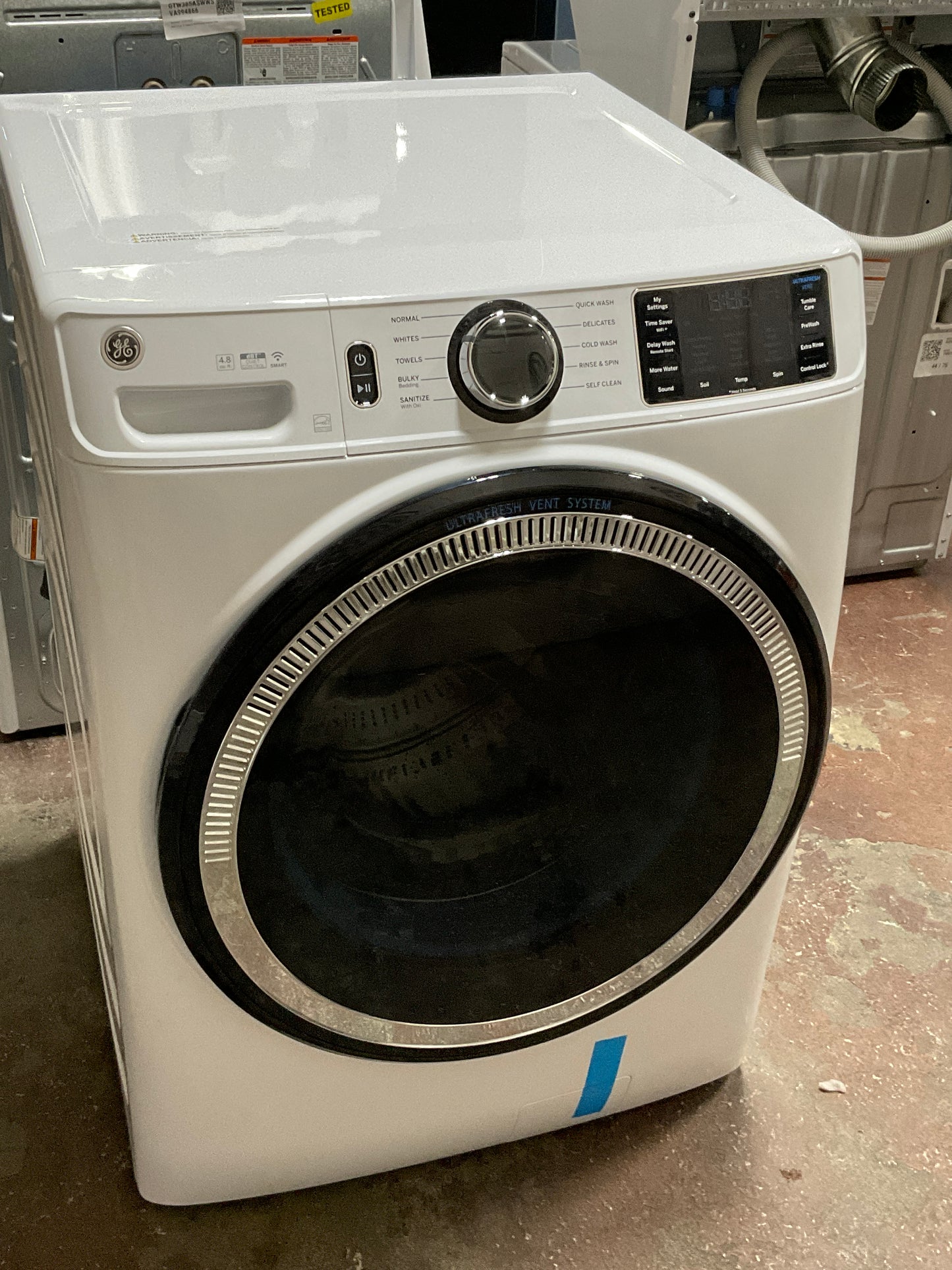 Front view, door closed