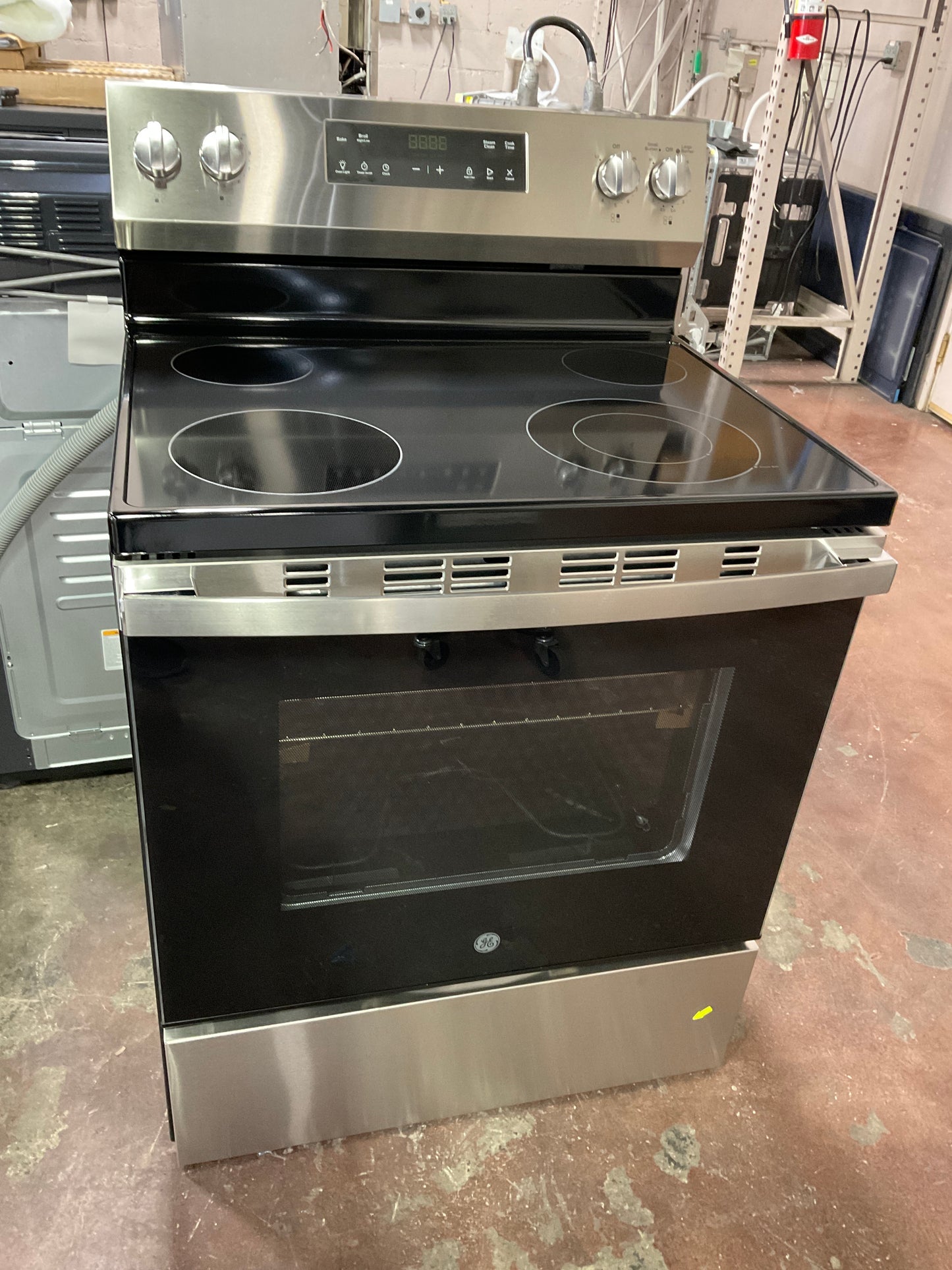 Front view, oven-door closed