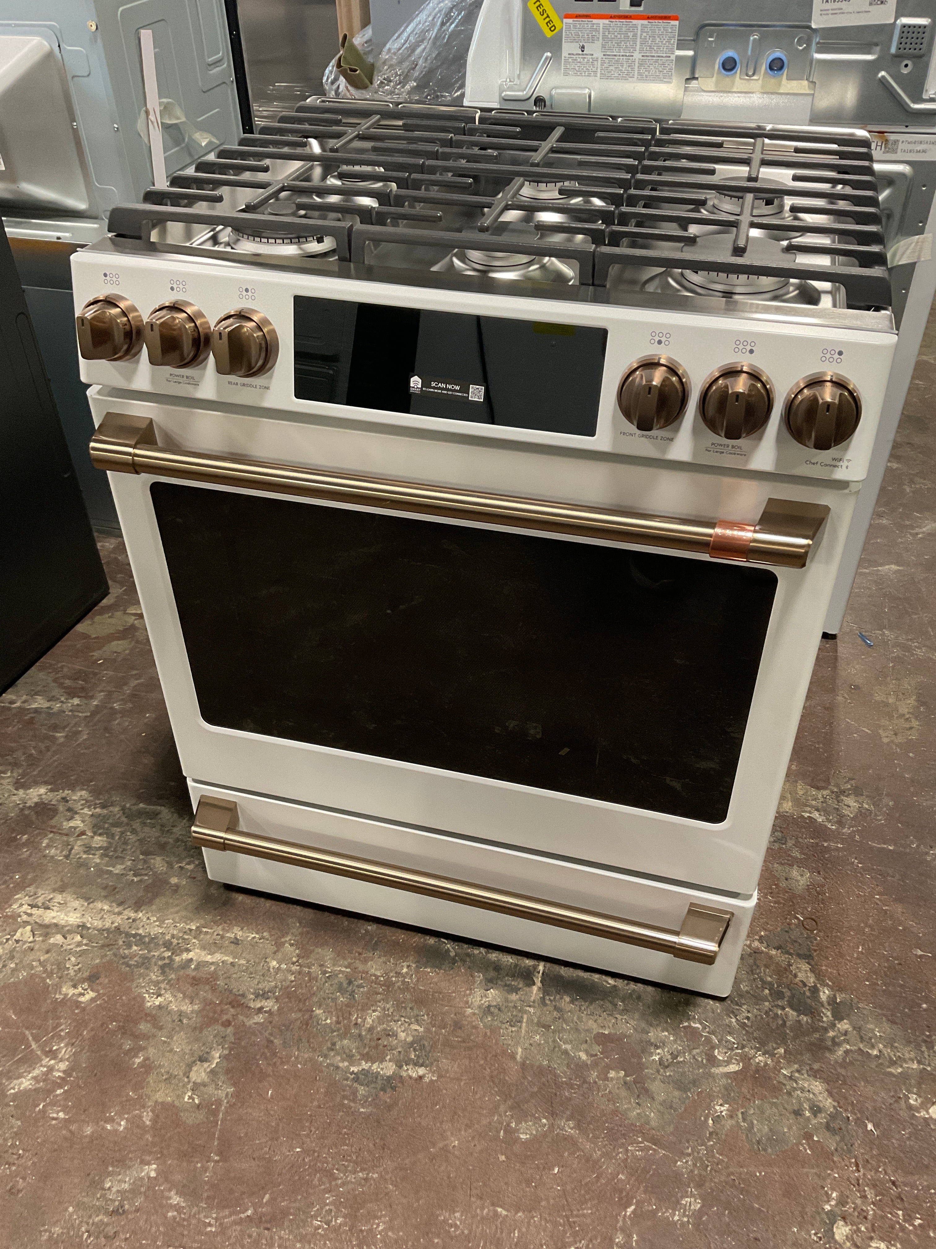 Front view, oven-door closed