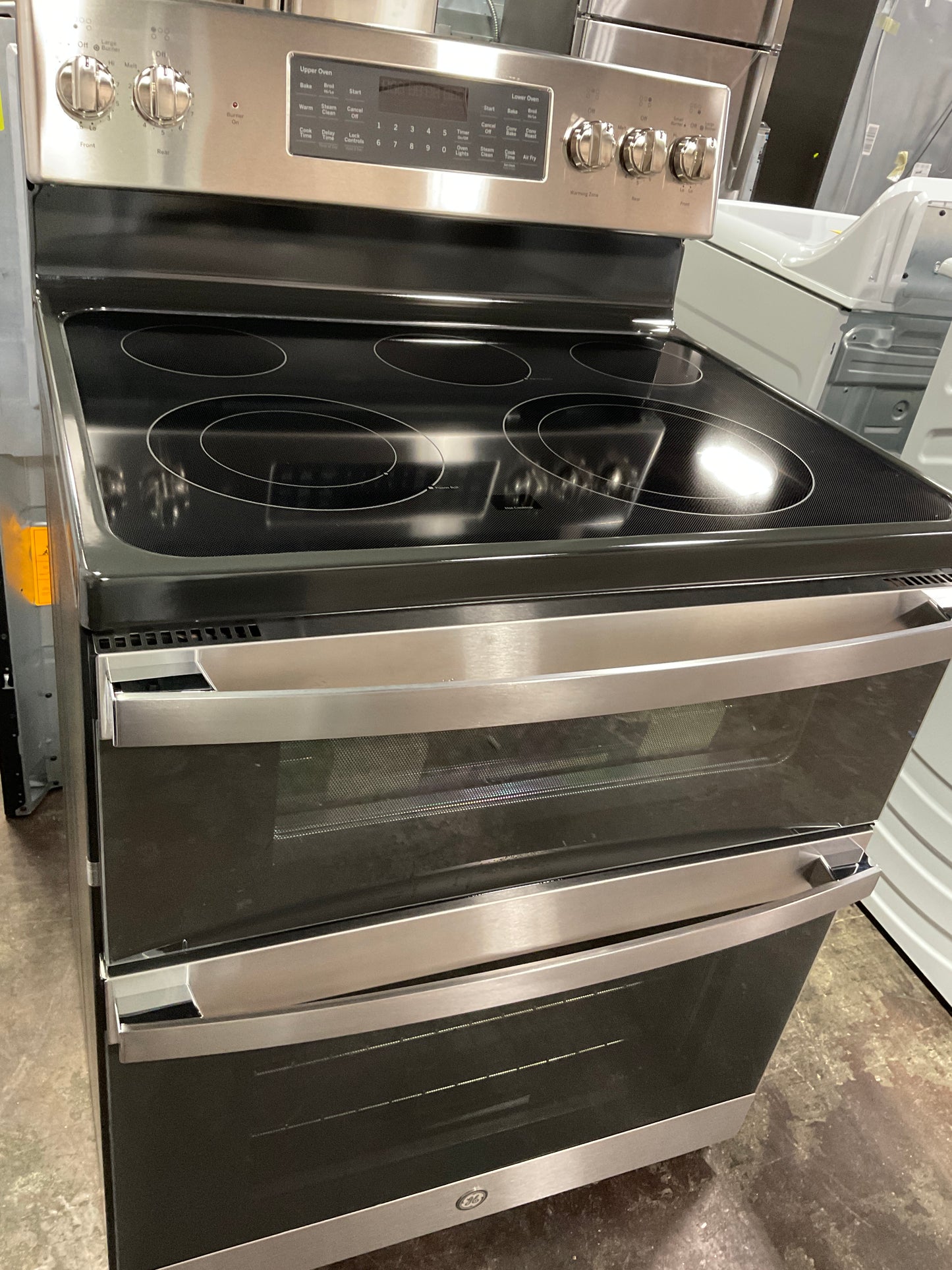 Front view, oven-door closed