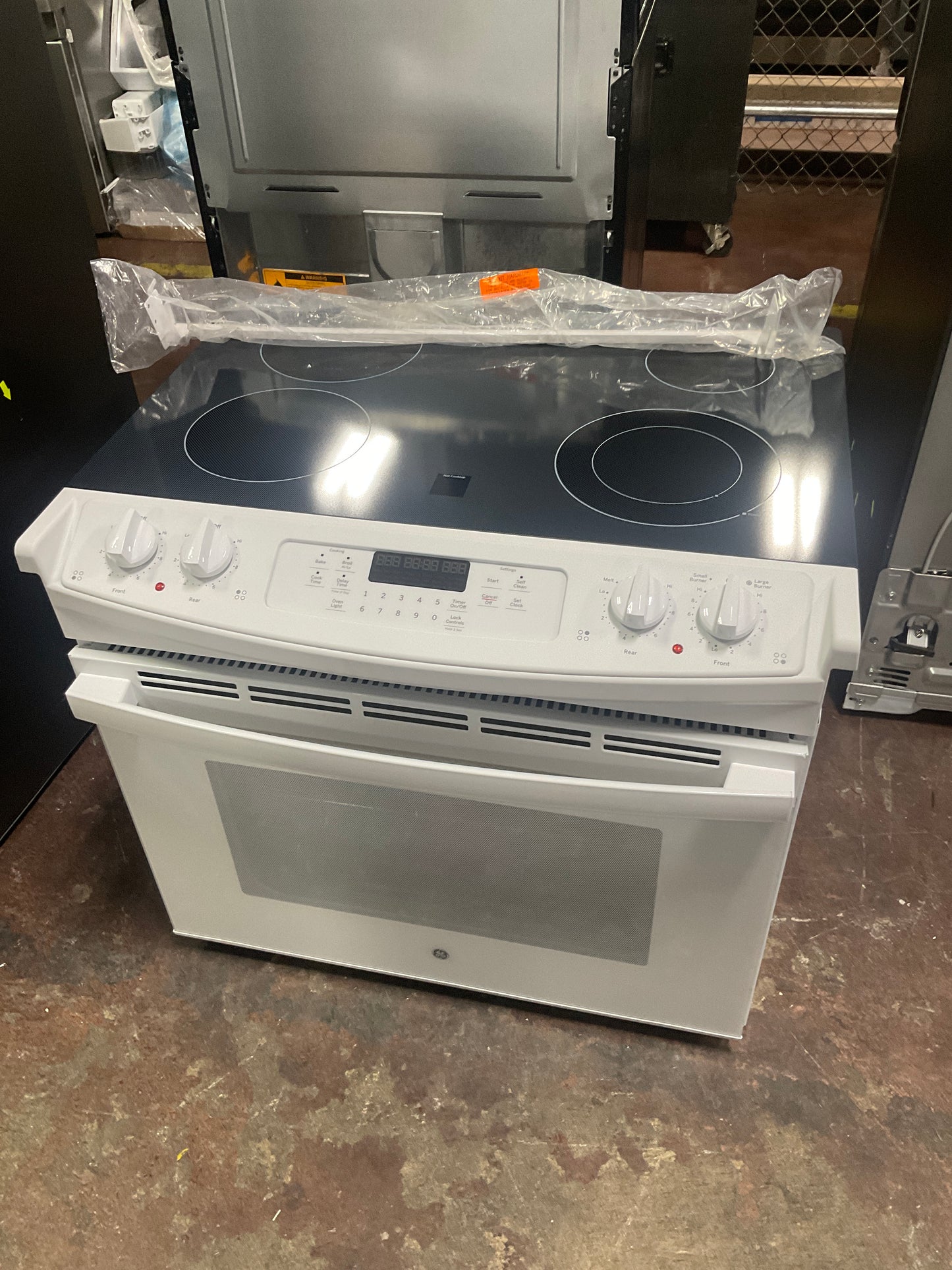 Front view, oven-door closed