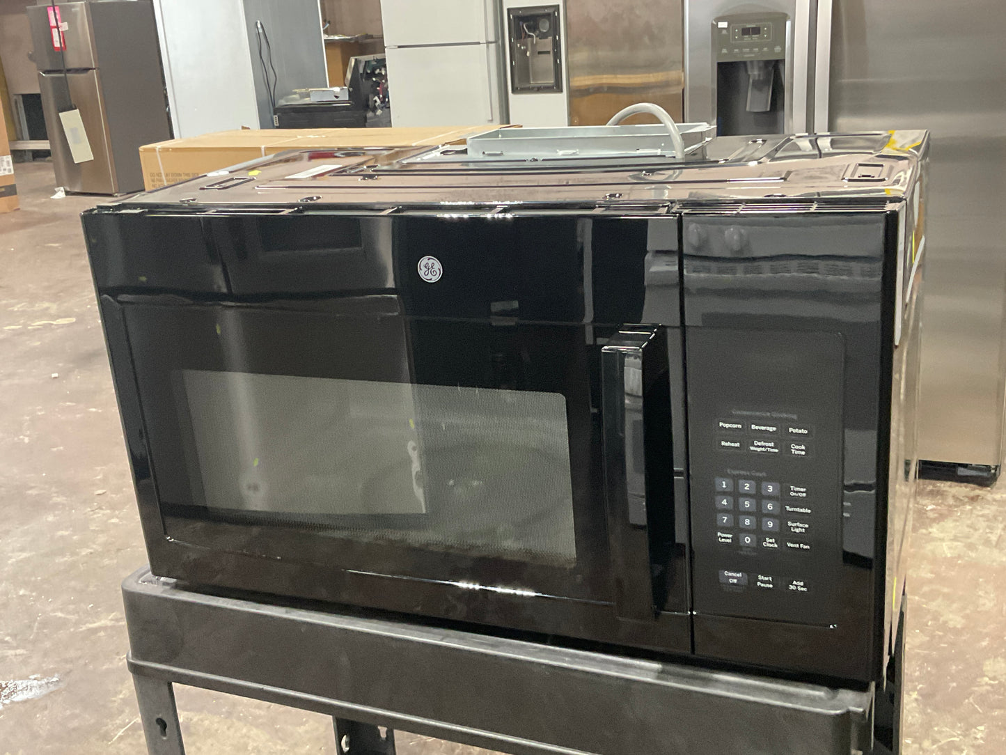 Front view, door closed