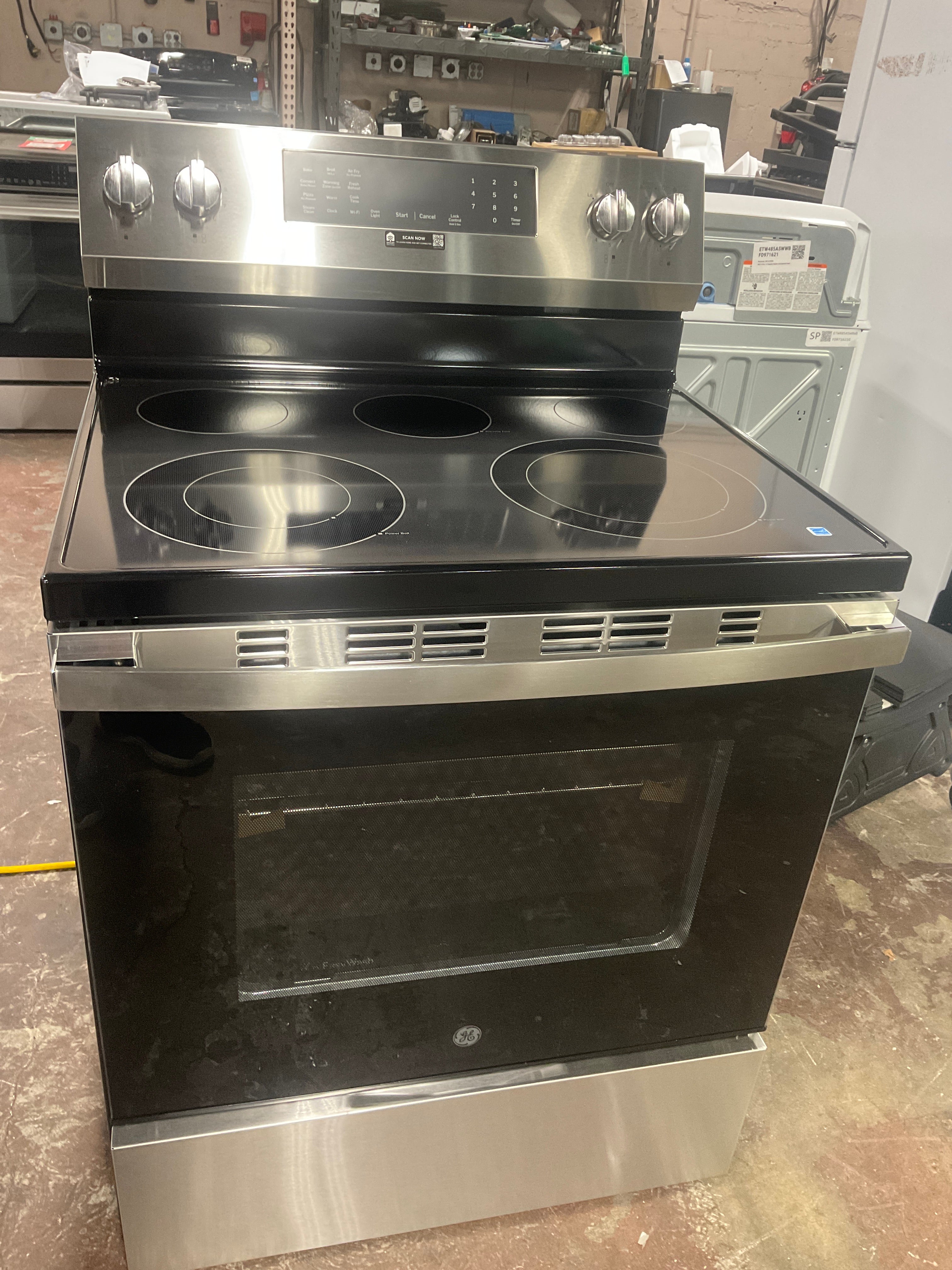 Front view, oven-door closed