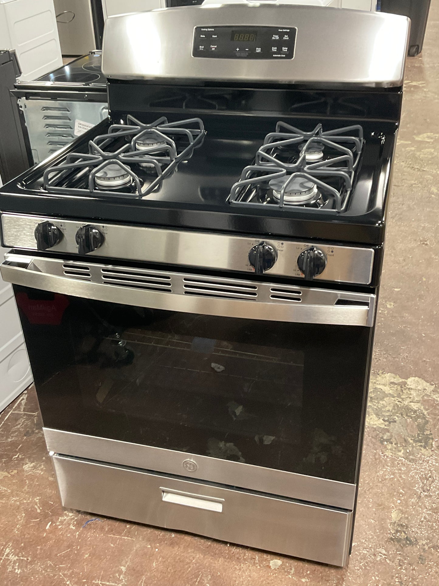 Front view, oven-door closed