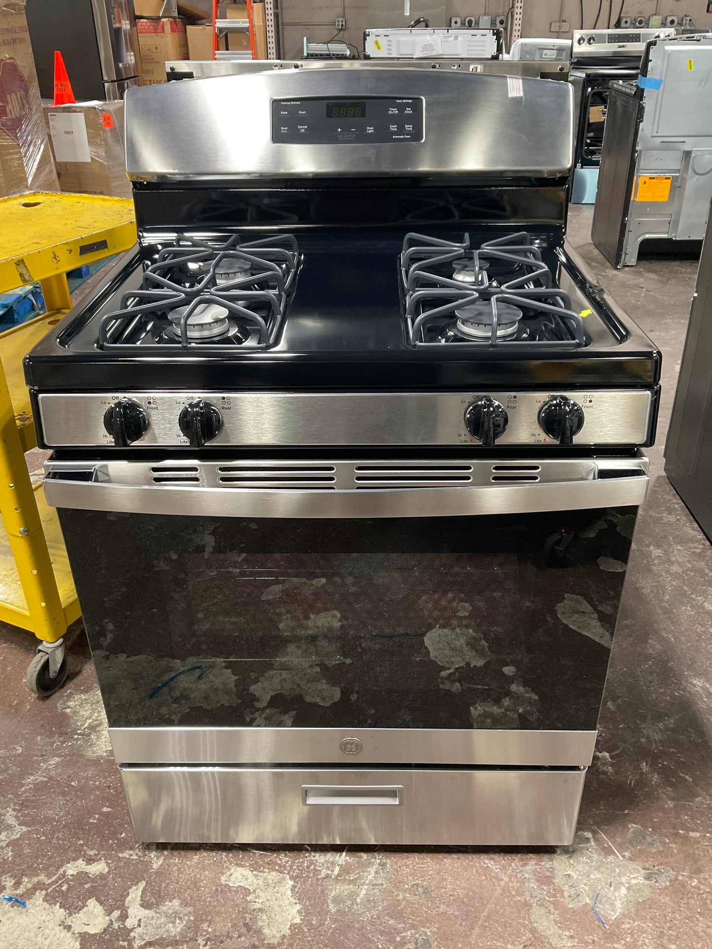 Front view, oven-door closed