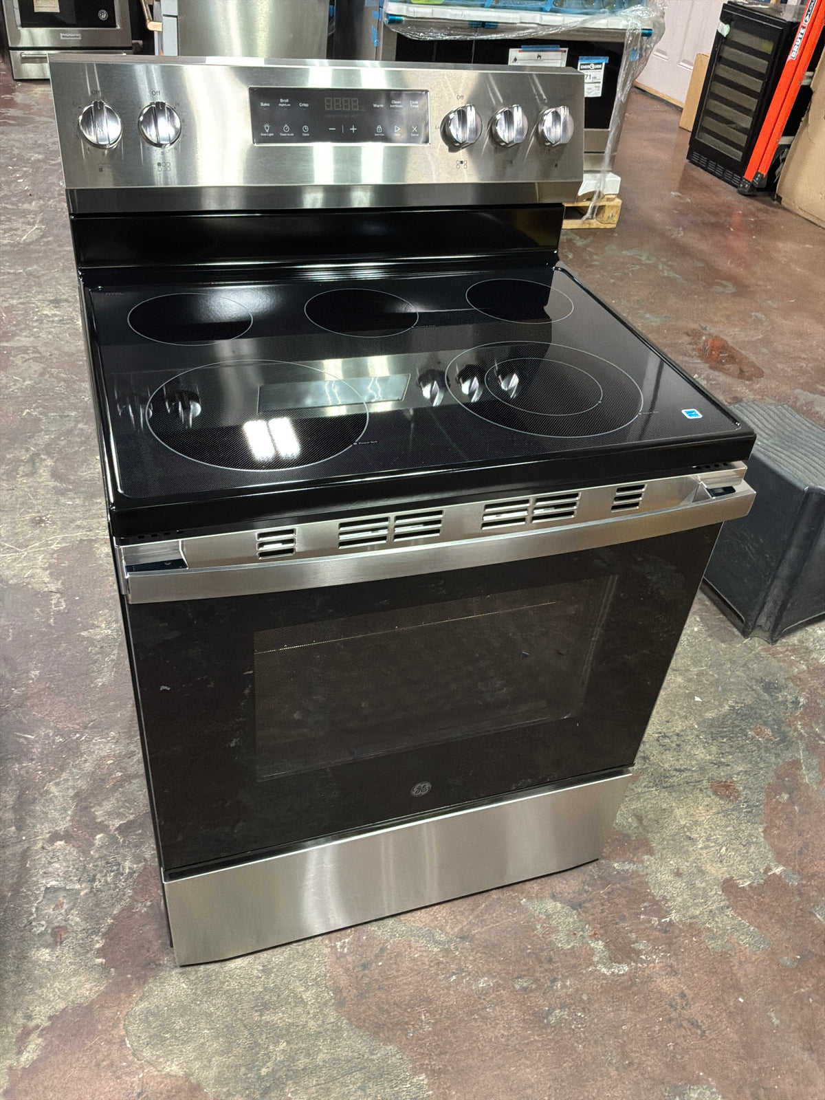 Front view, oven-door closed