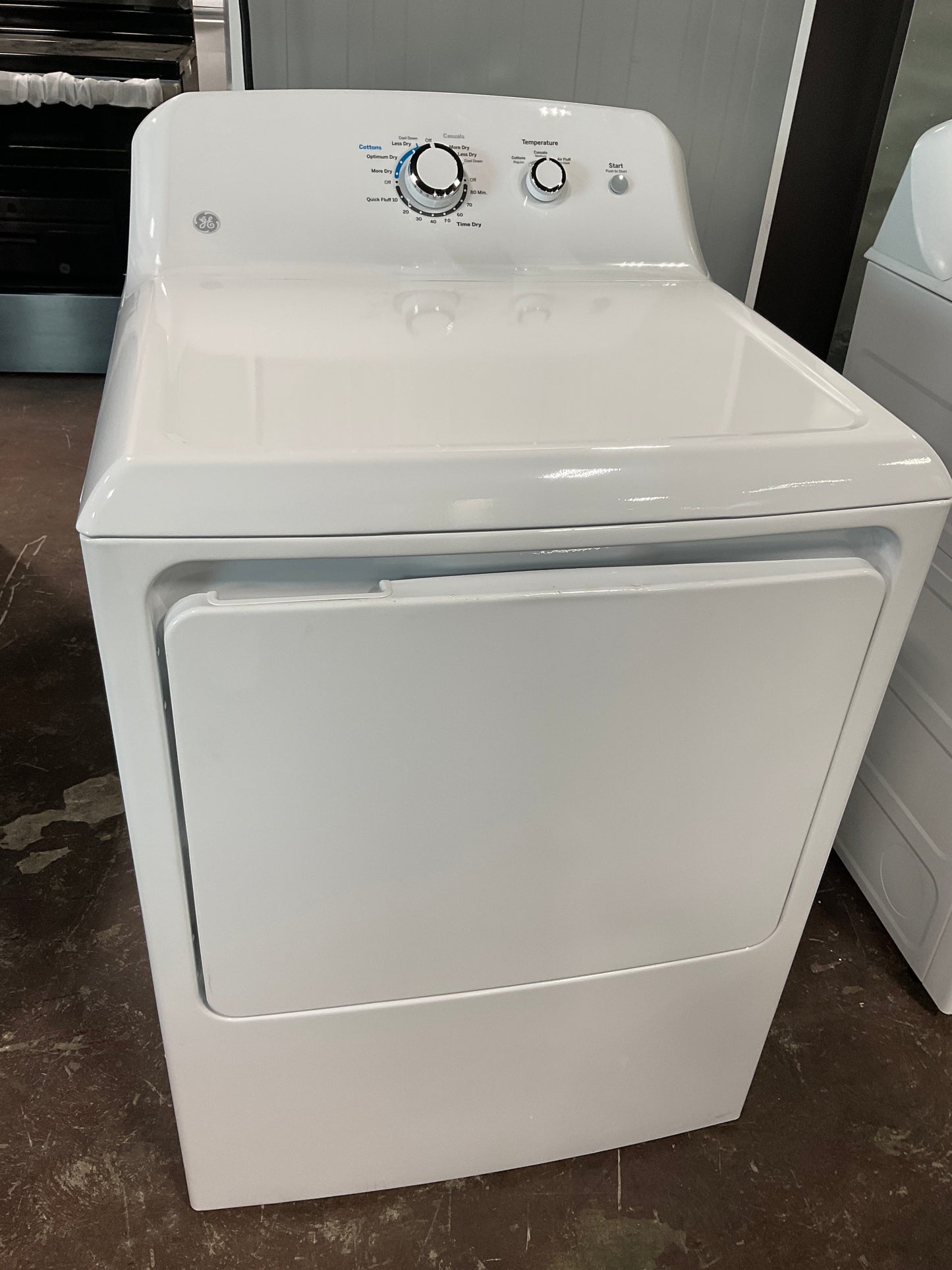 Front view, door closed