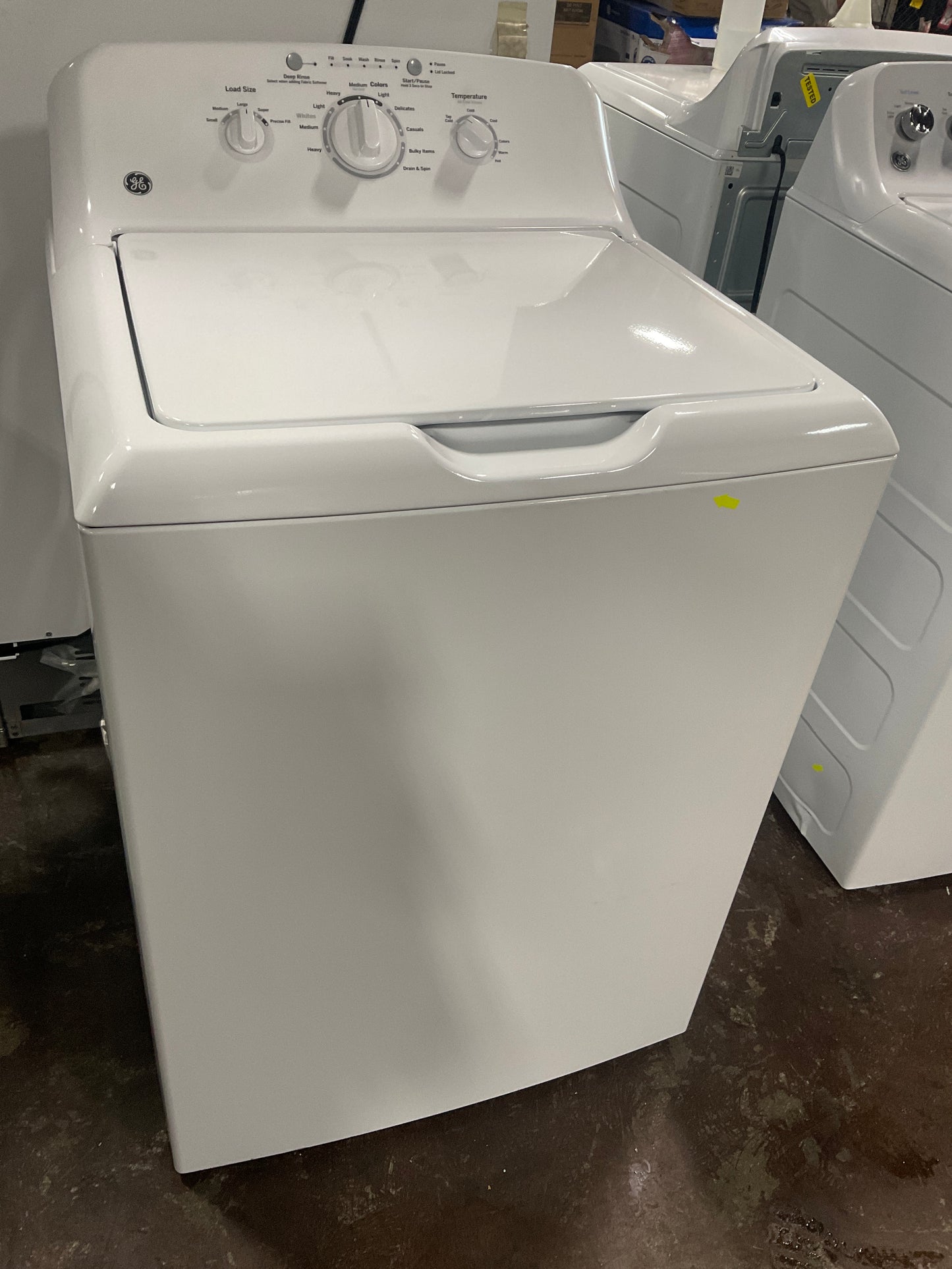 Front view, door closed