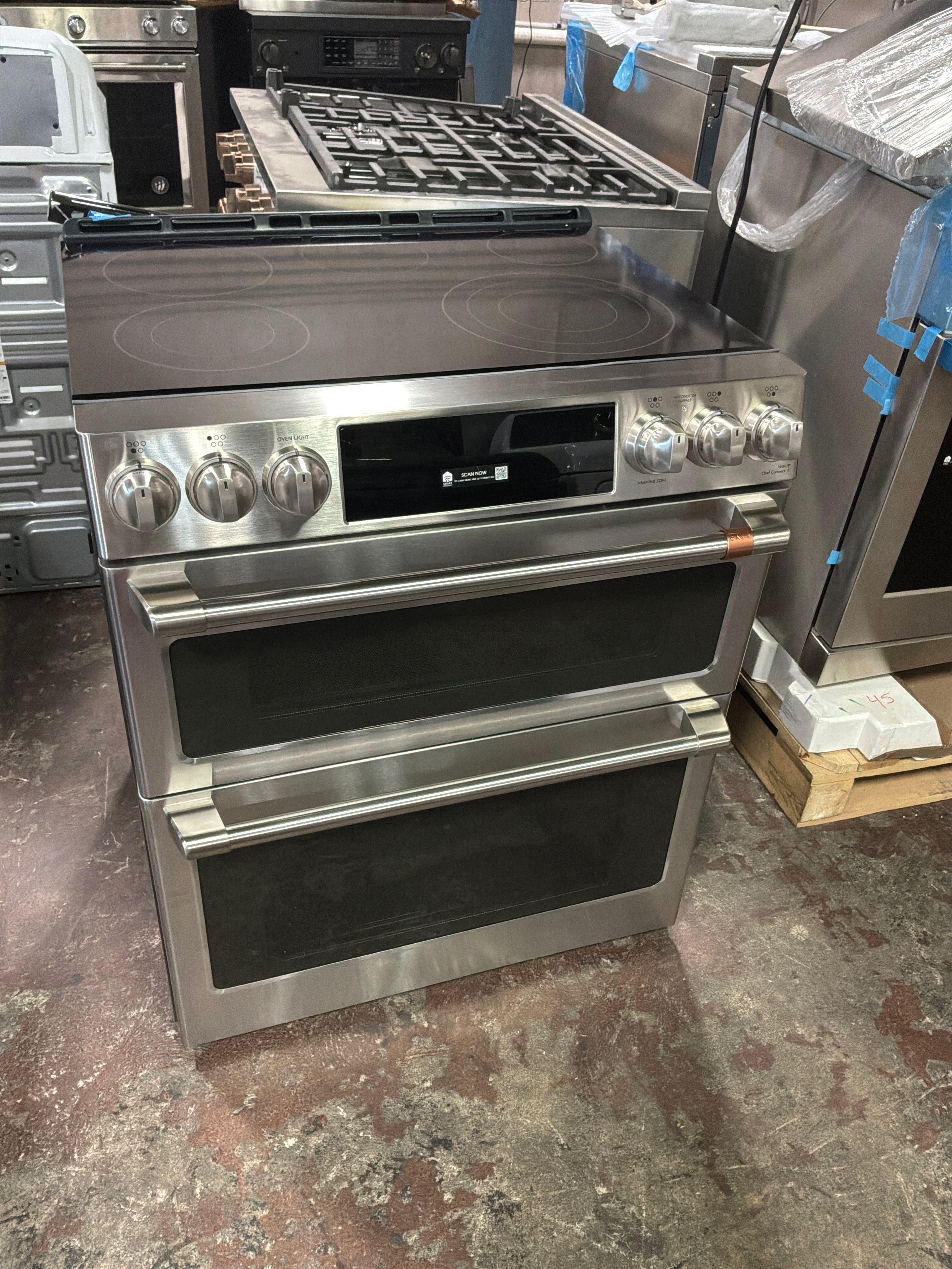 Front view, oven-door closed