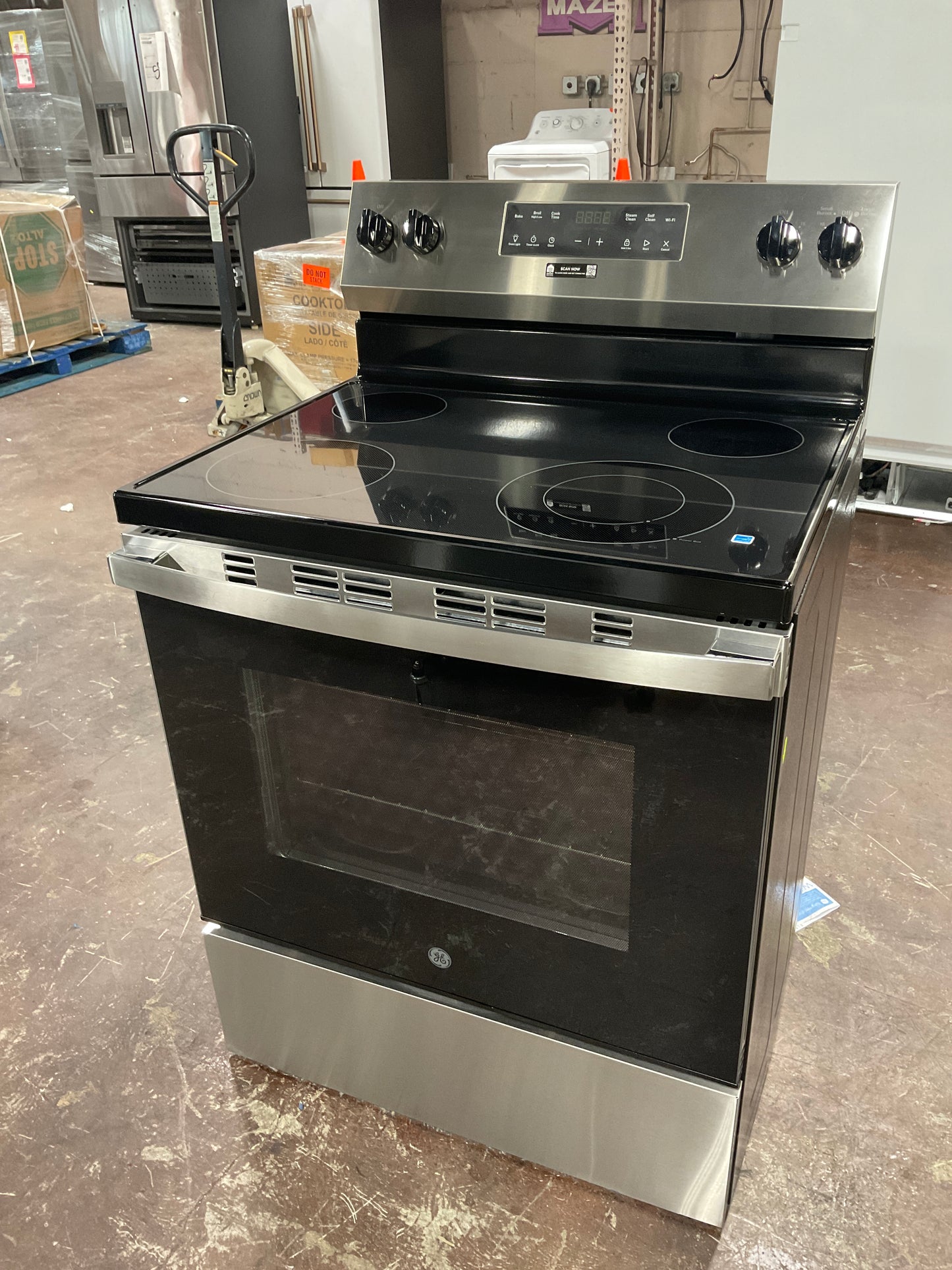 Front view, oven-door closed