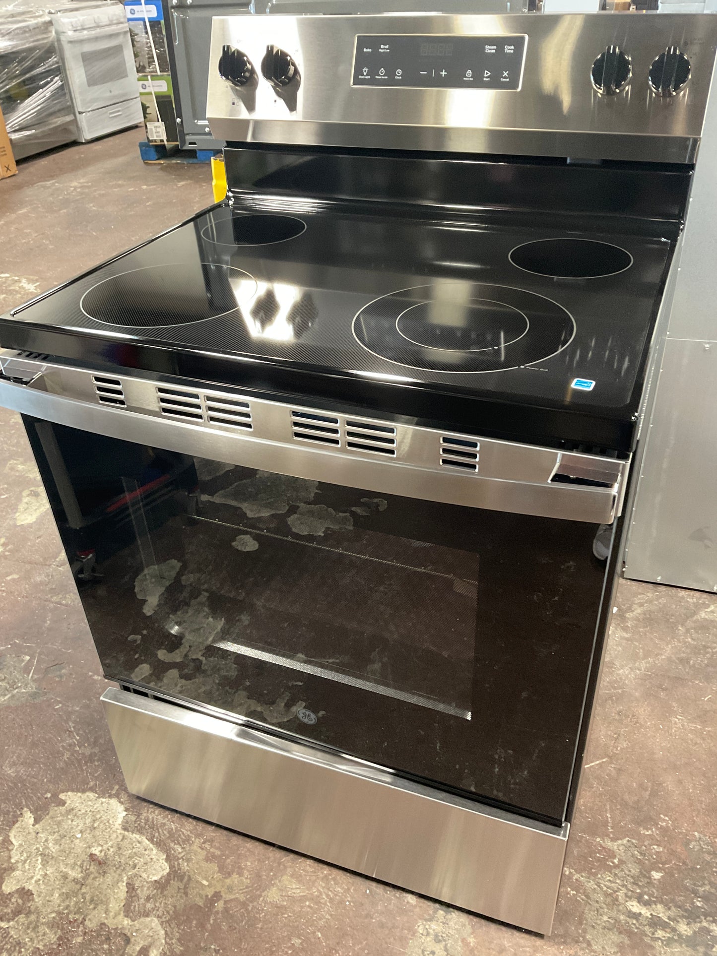 Front view, oven-door closed