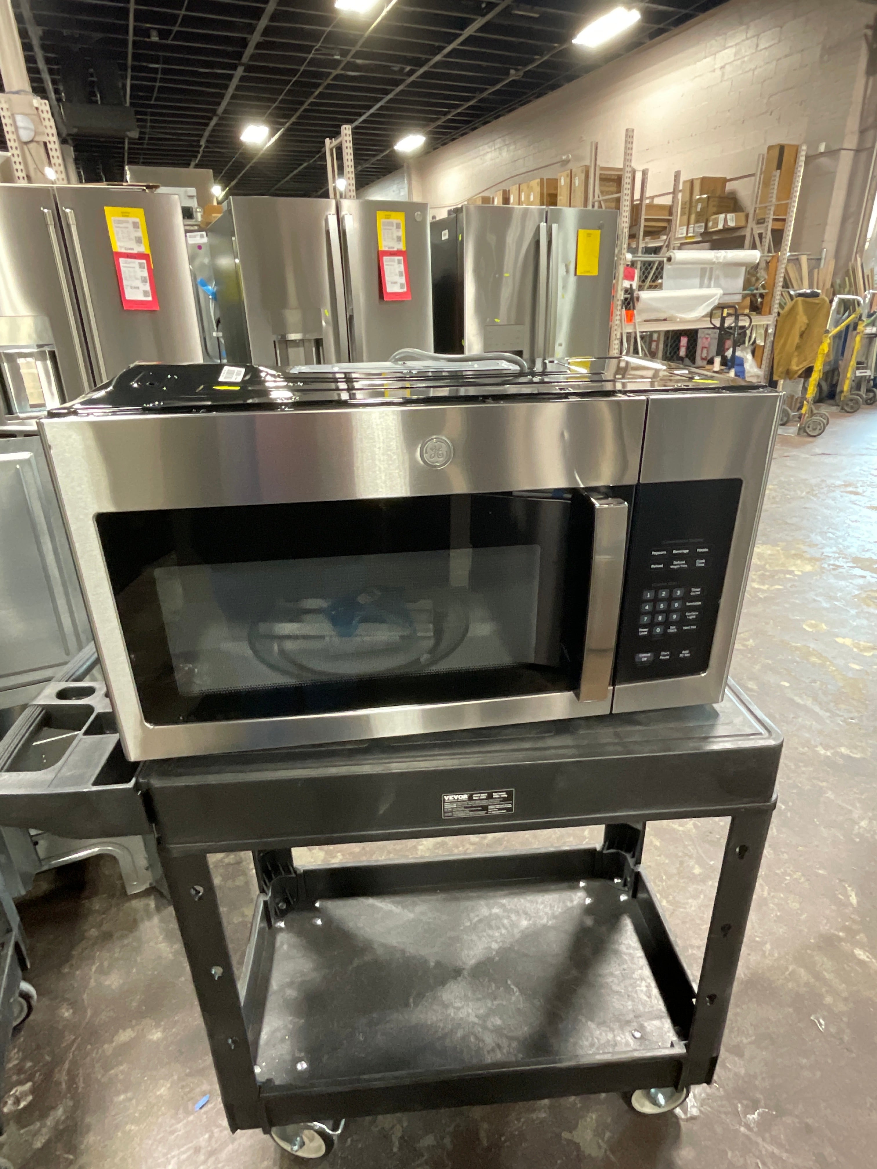 Front view, door closed