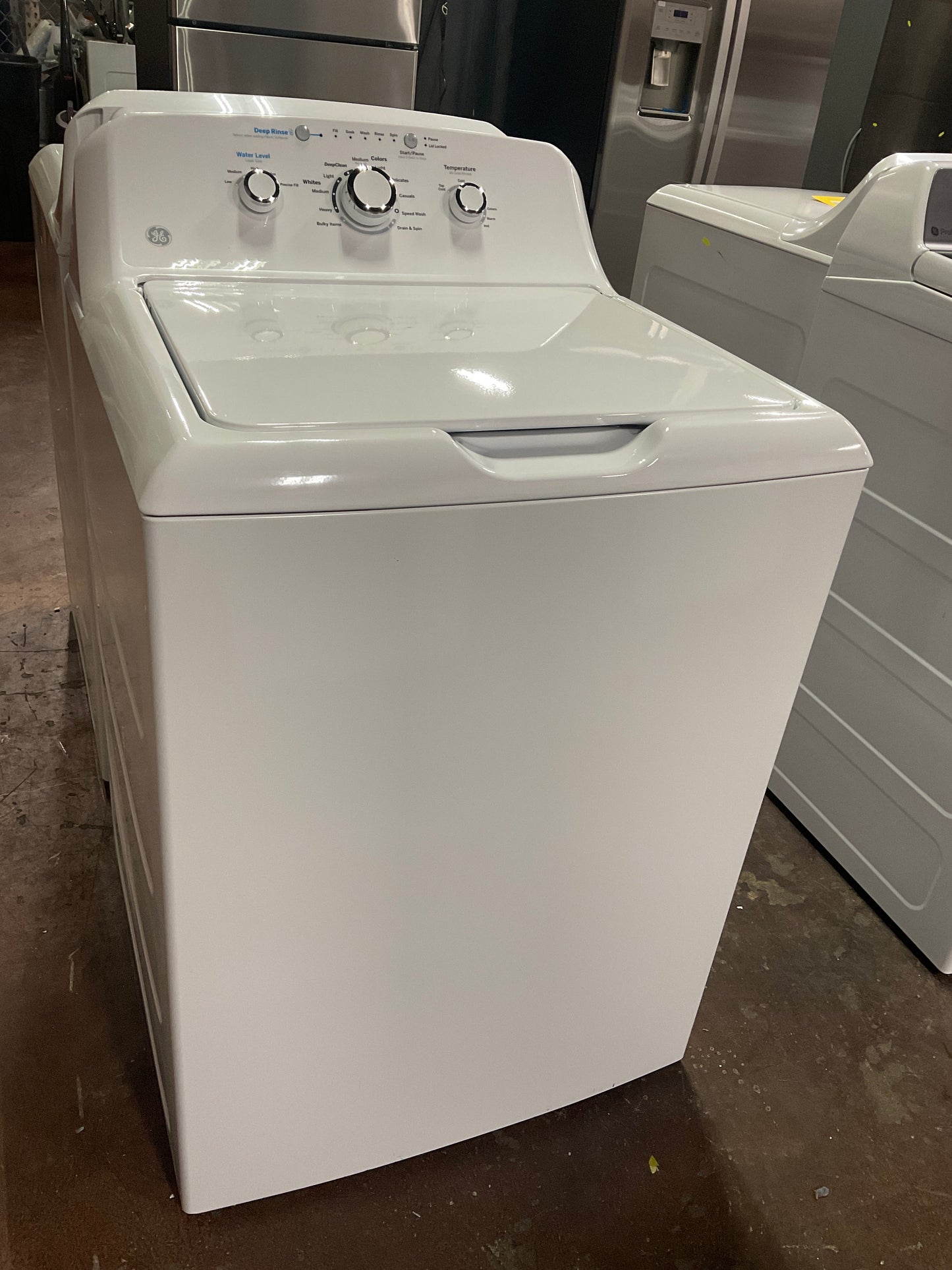 Front view, door closed