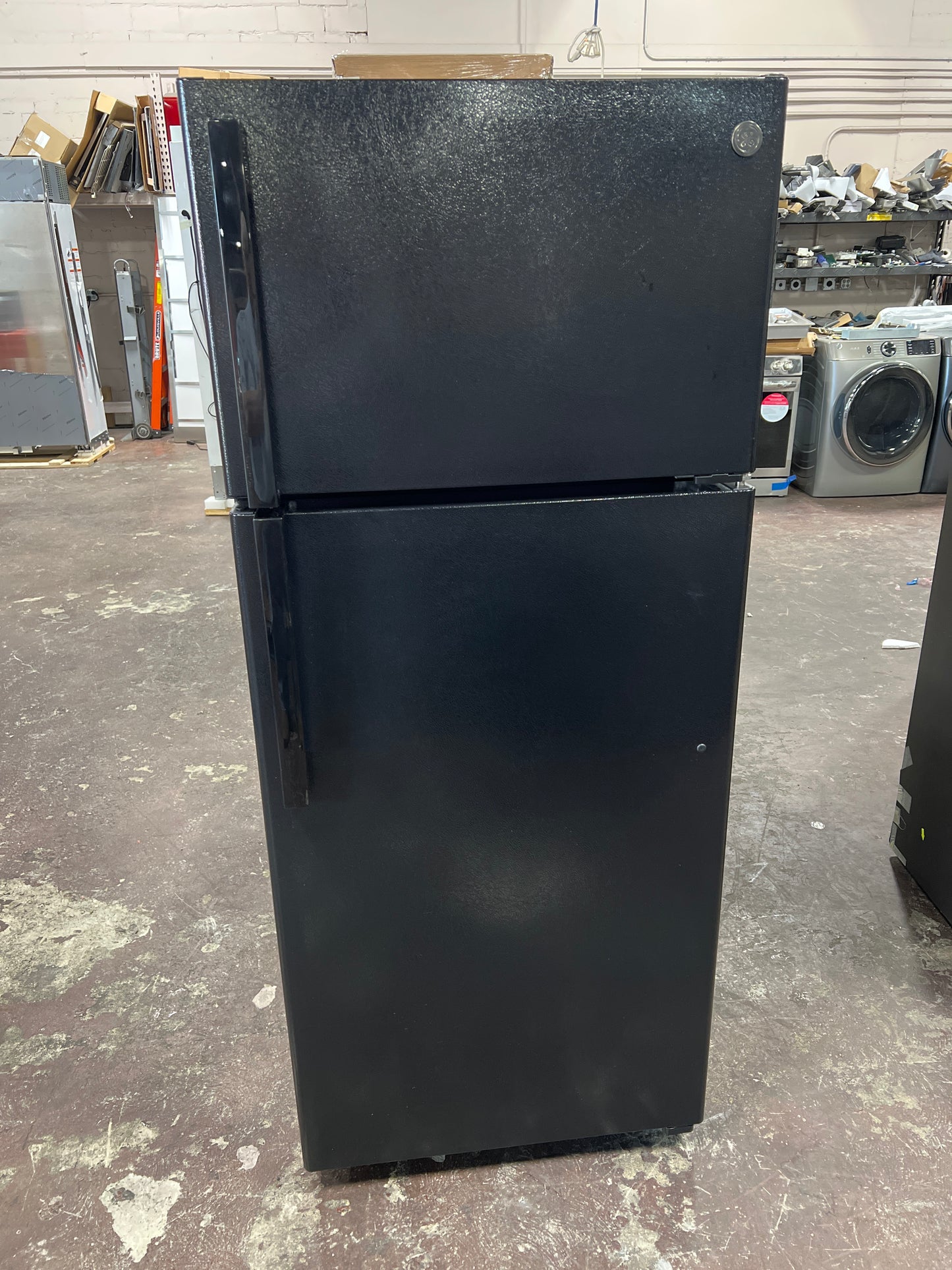 Front view, door closed