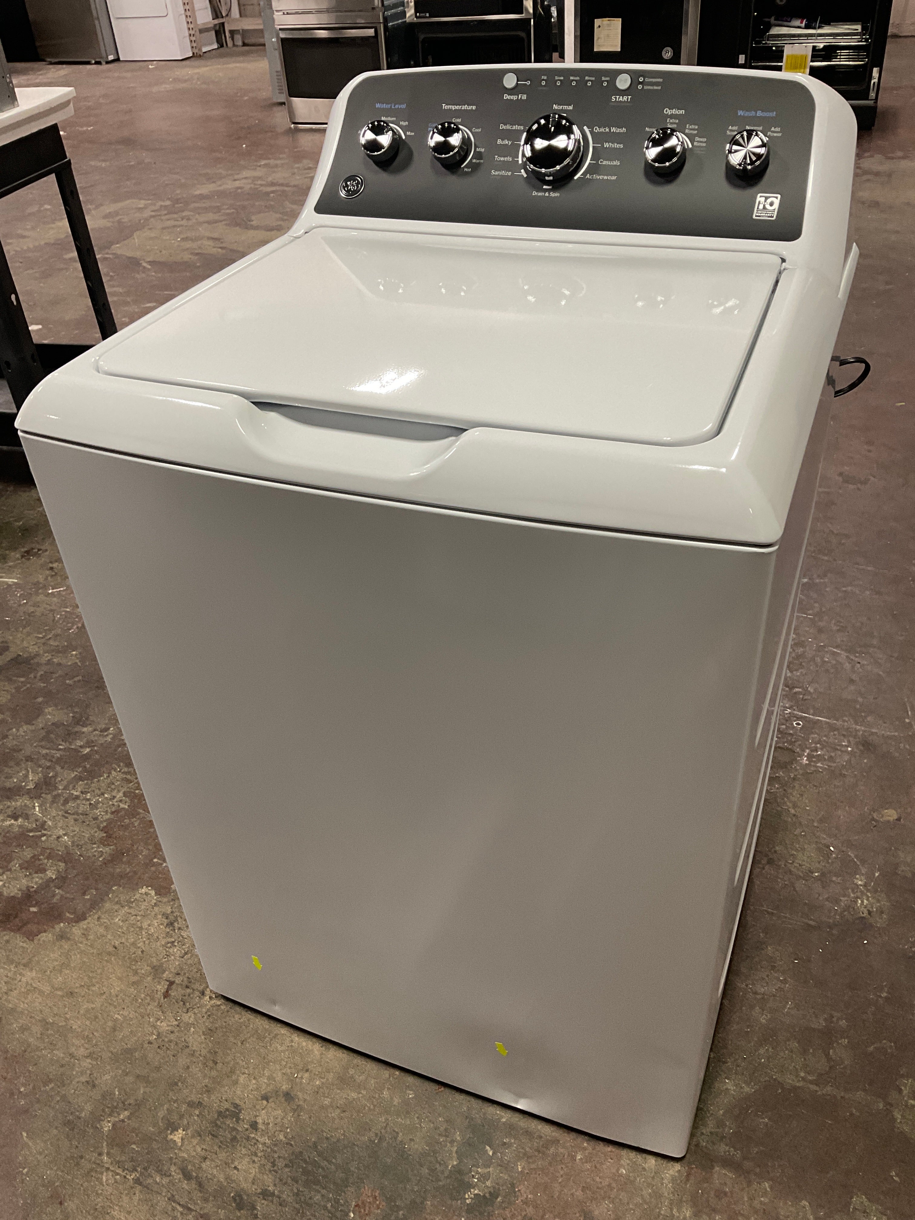 Front view, door closed