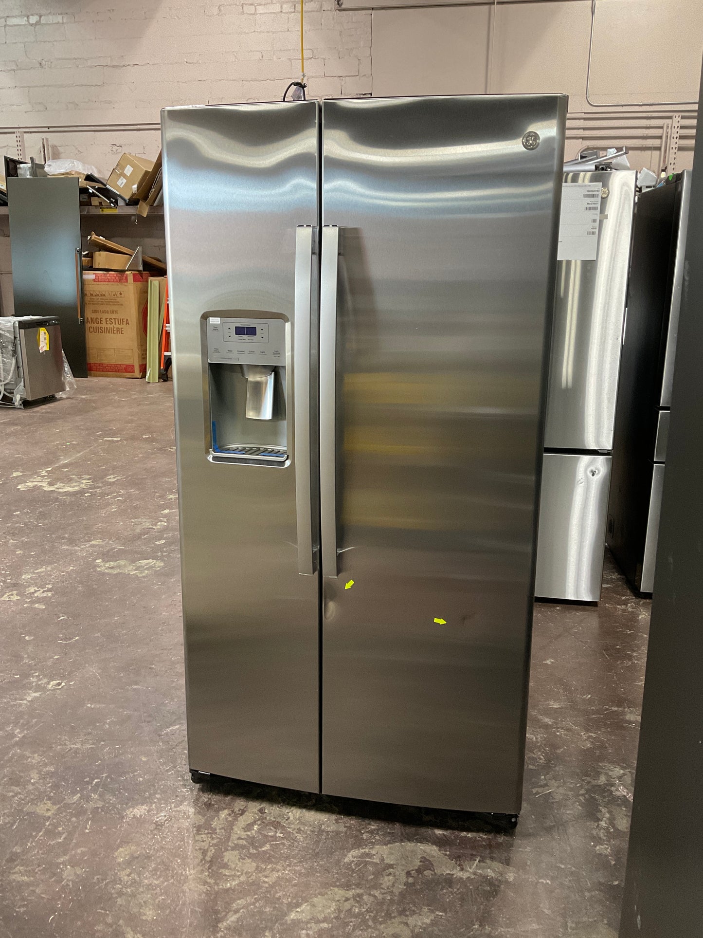 Front view, door closed