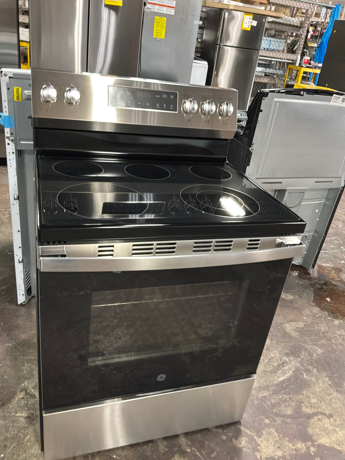 Front view, oven-door closed