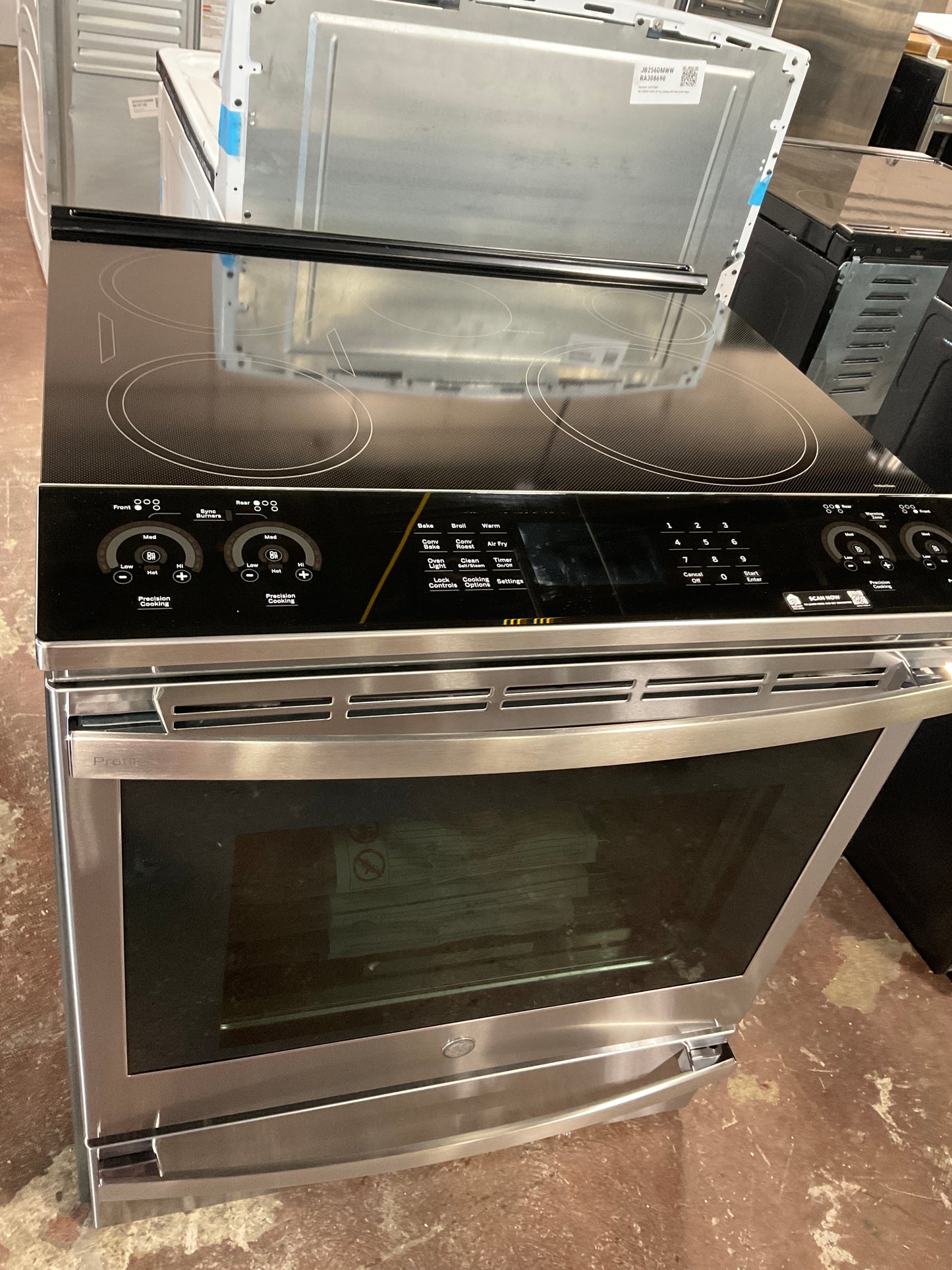 Front view, oven-door closed