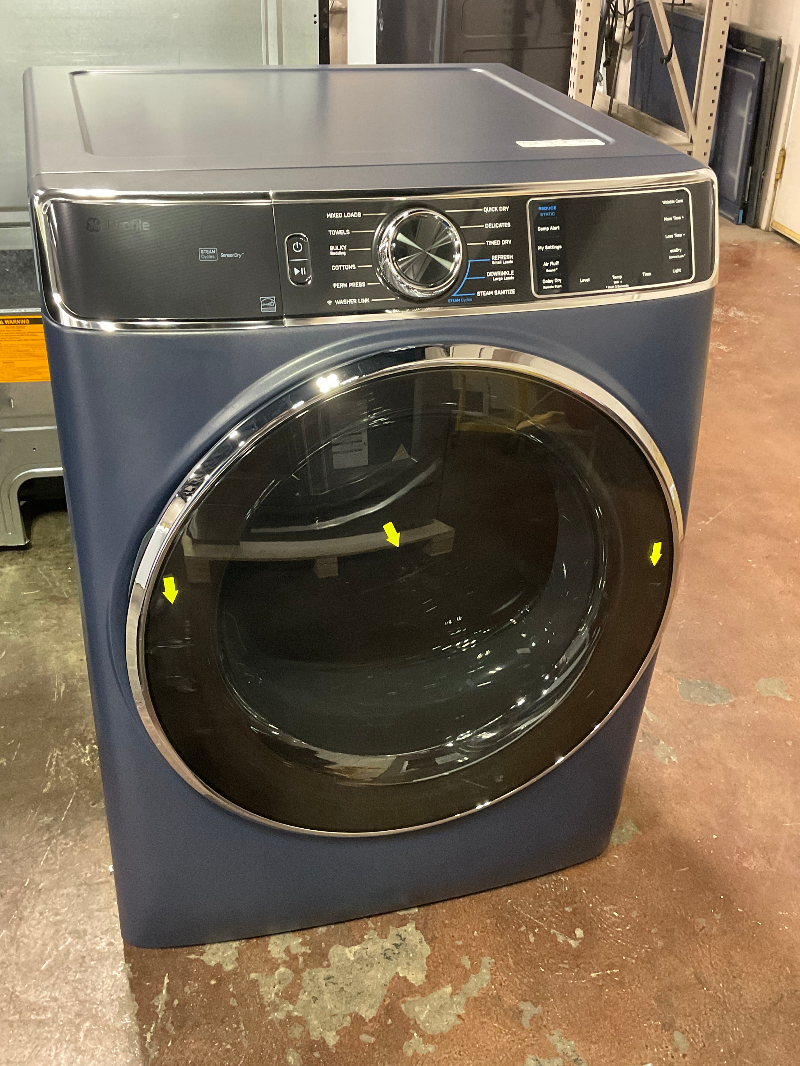 Front view, door closed