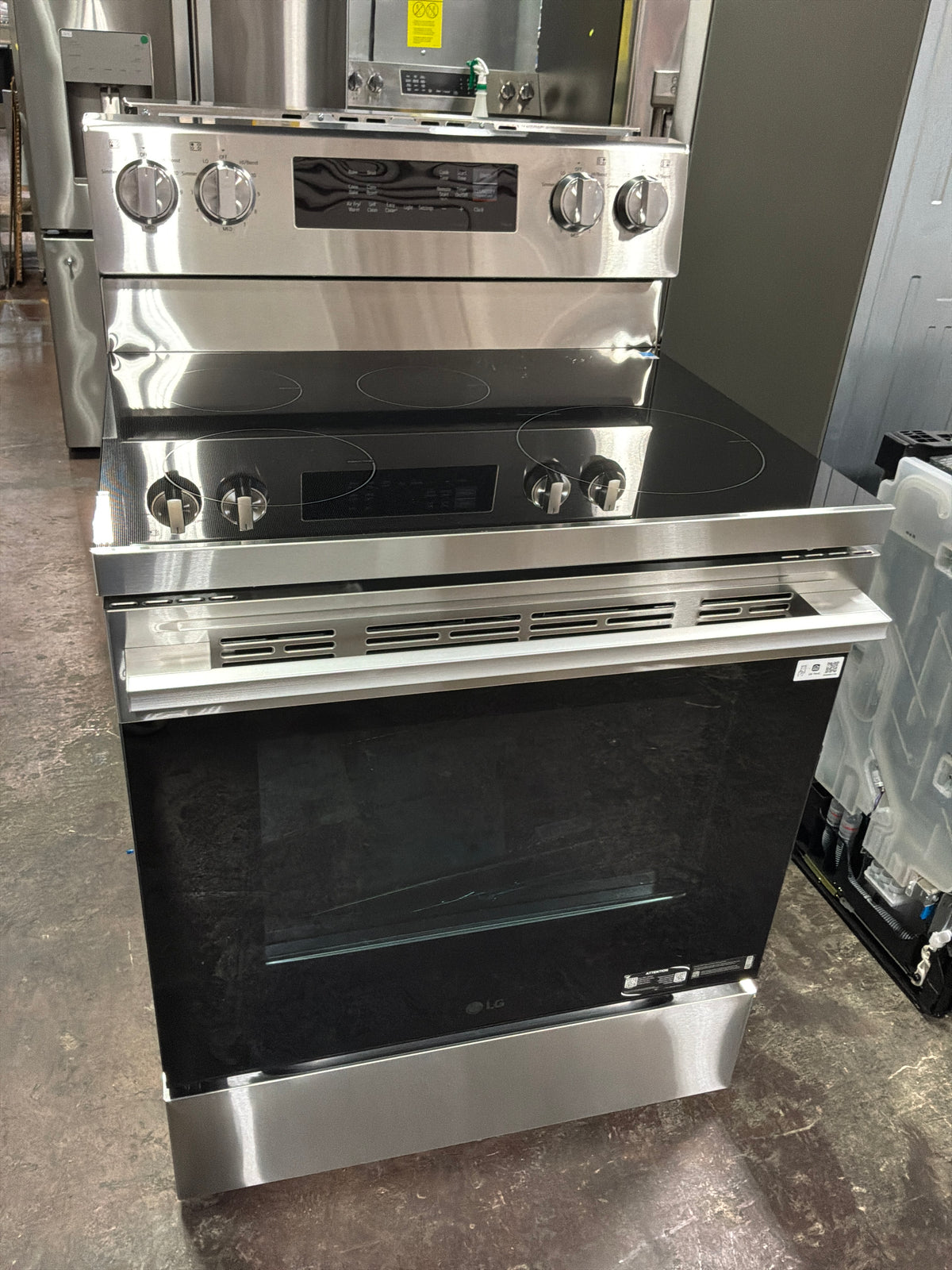 Front view, oven-door closed