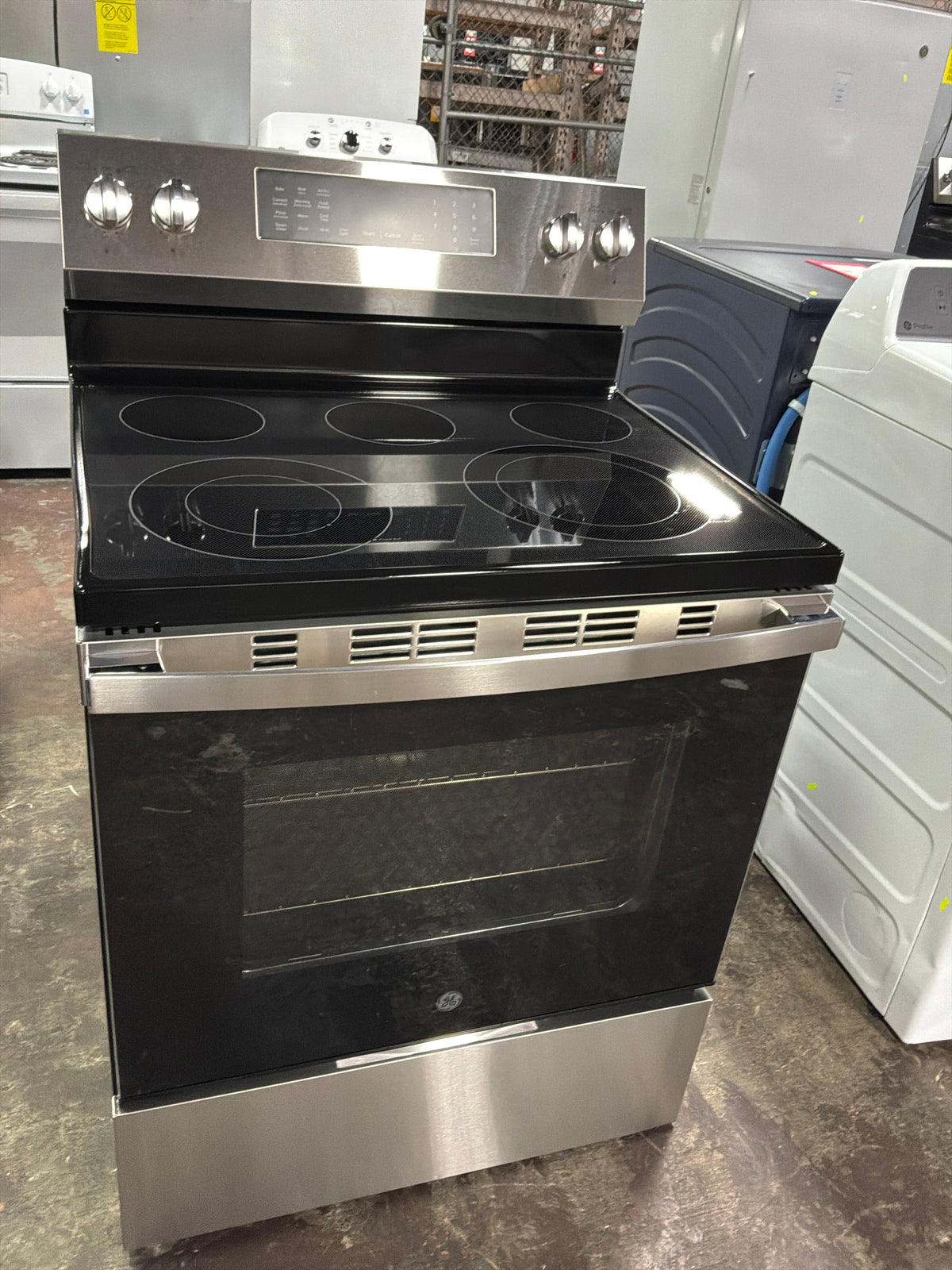 Front view, oven-door closed