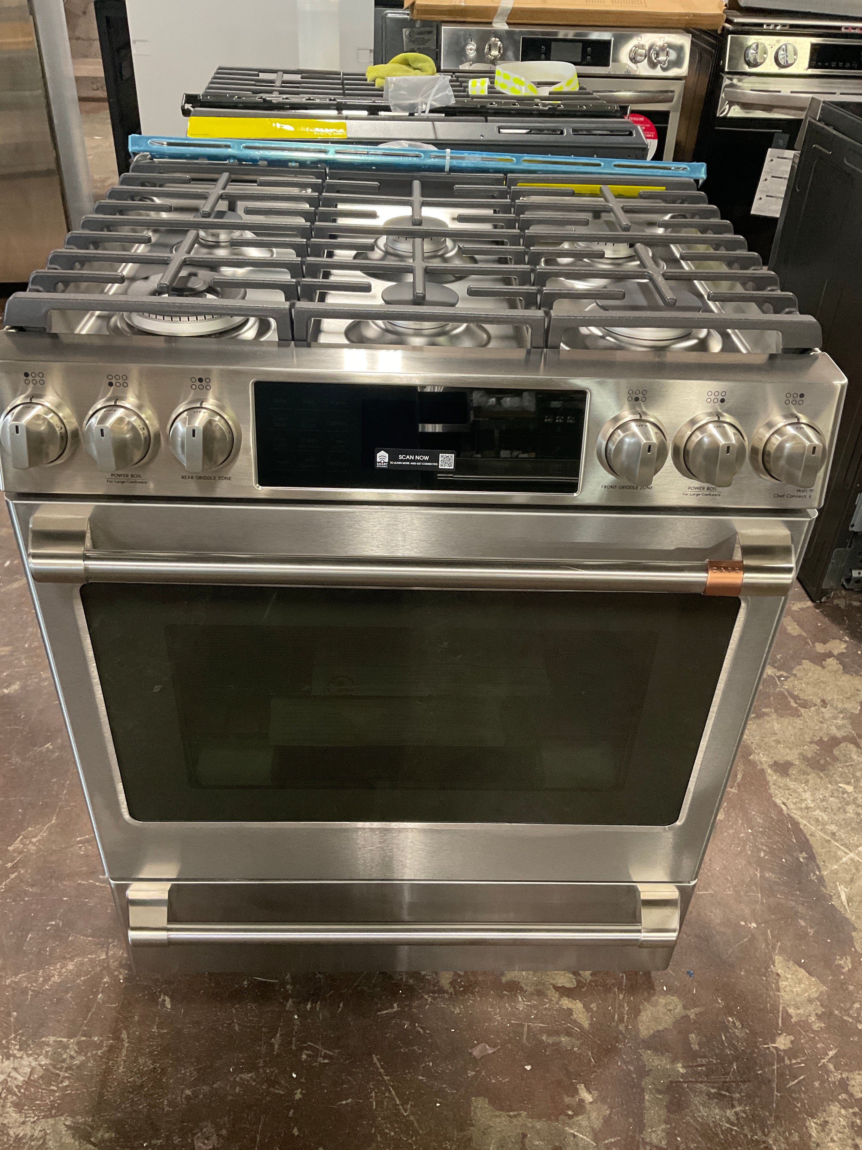 Front view, oven-door closed