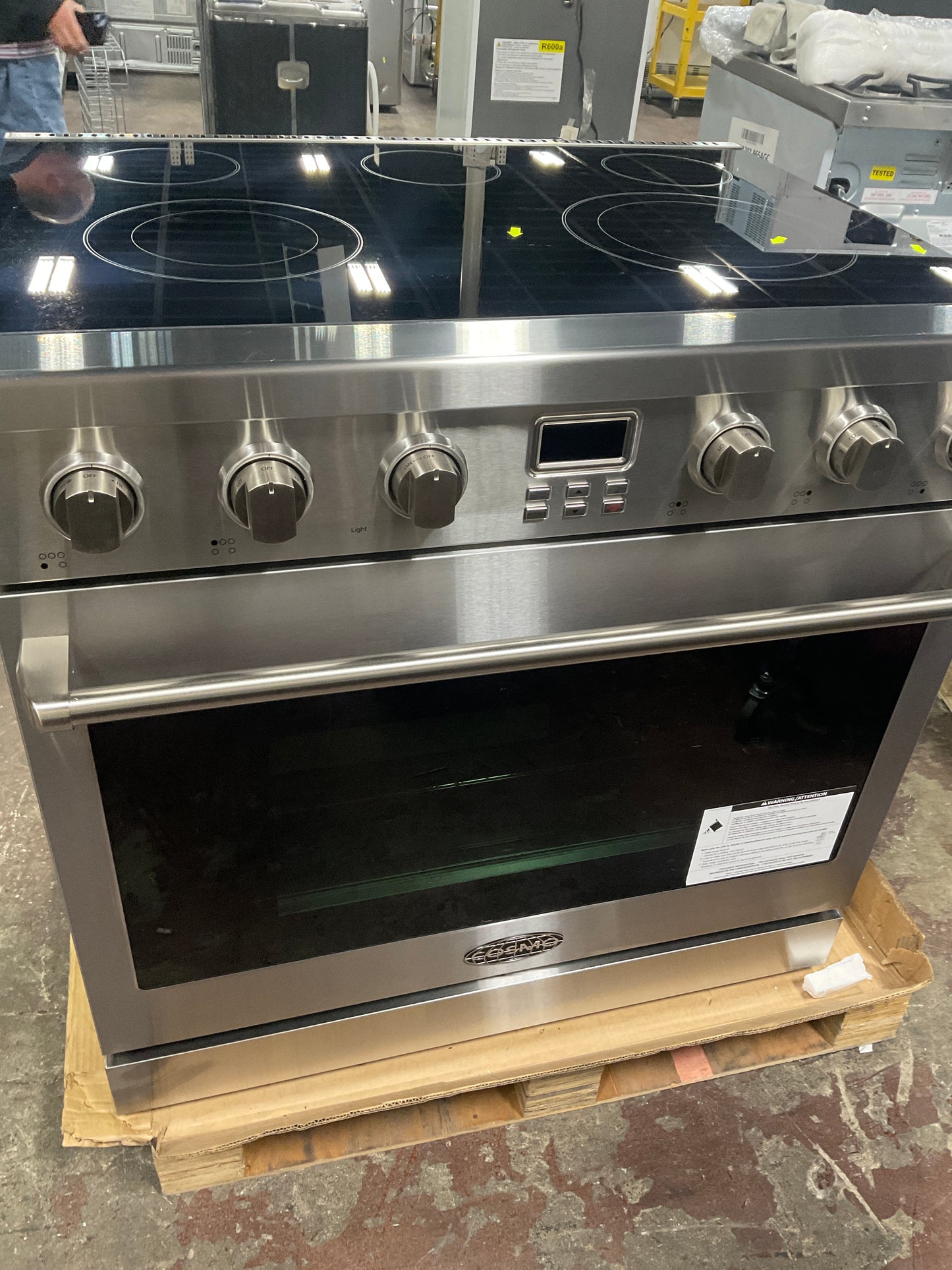 Front view, oven-door closed