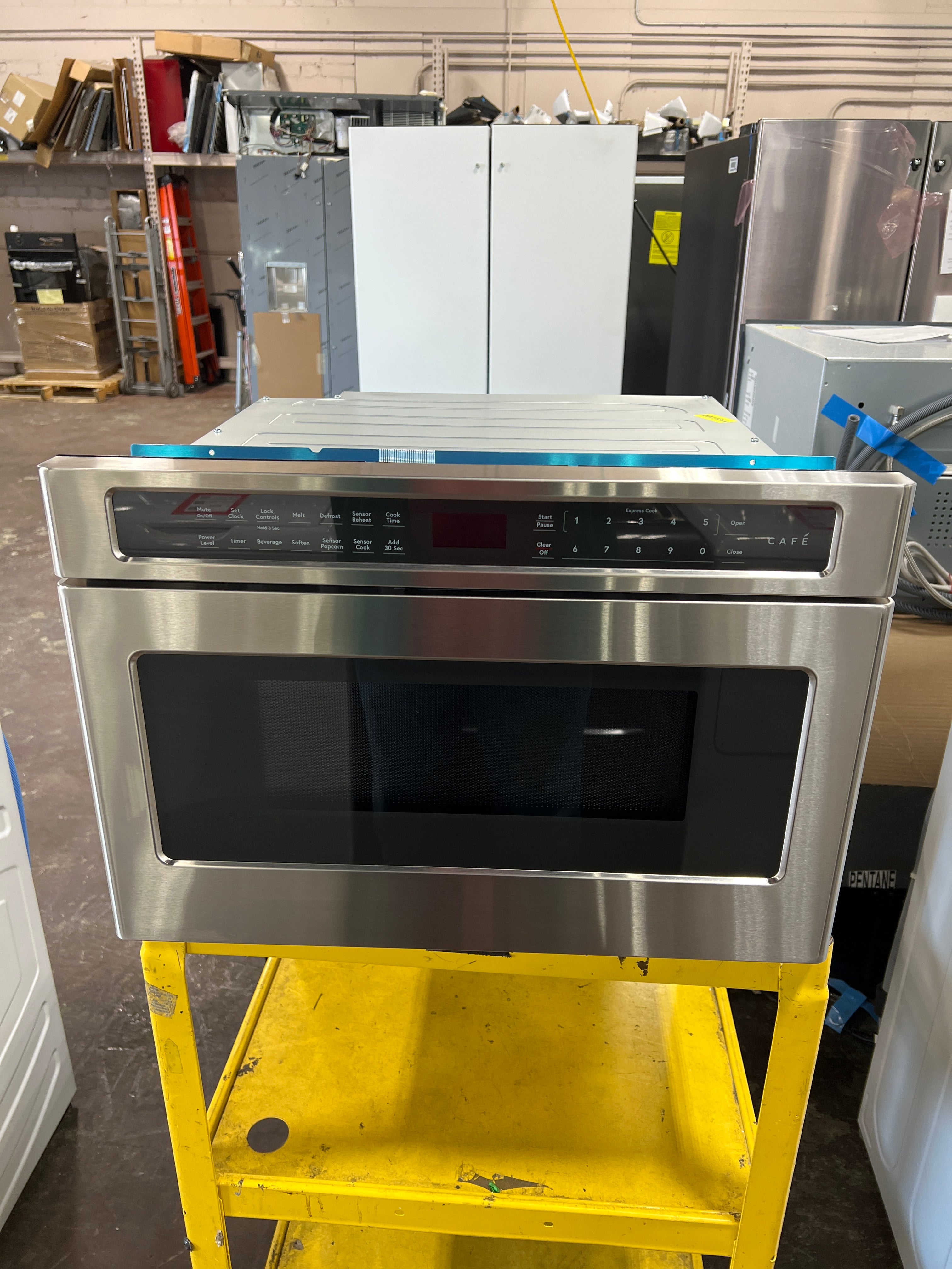 Front view, door closed