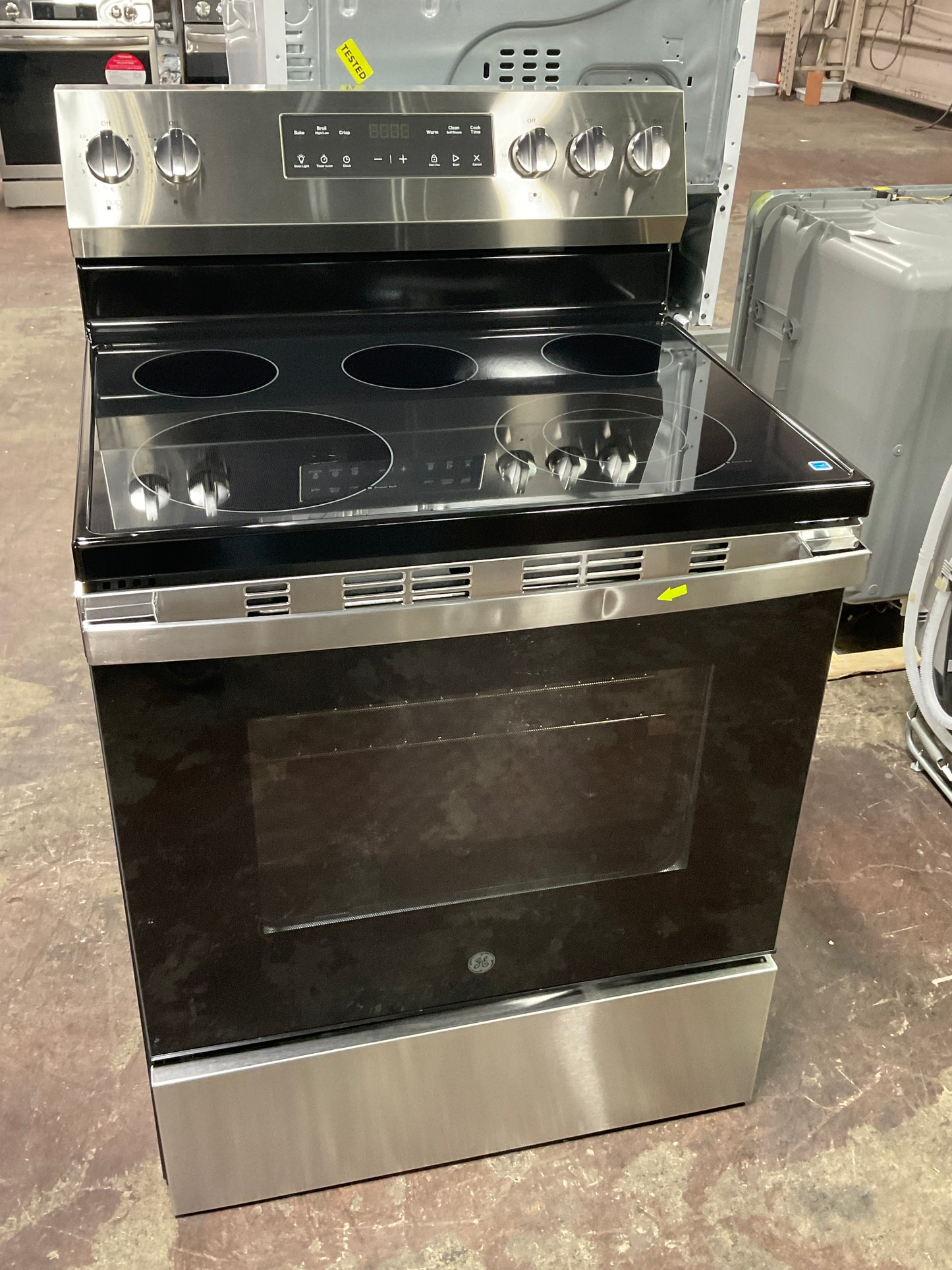 Front view, oven-door closed