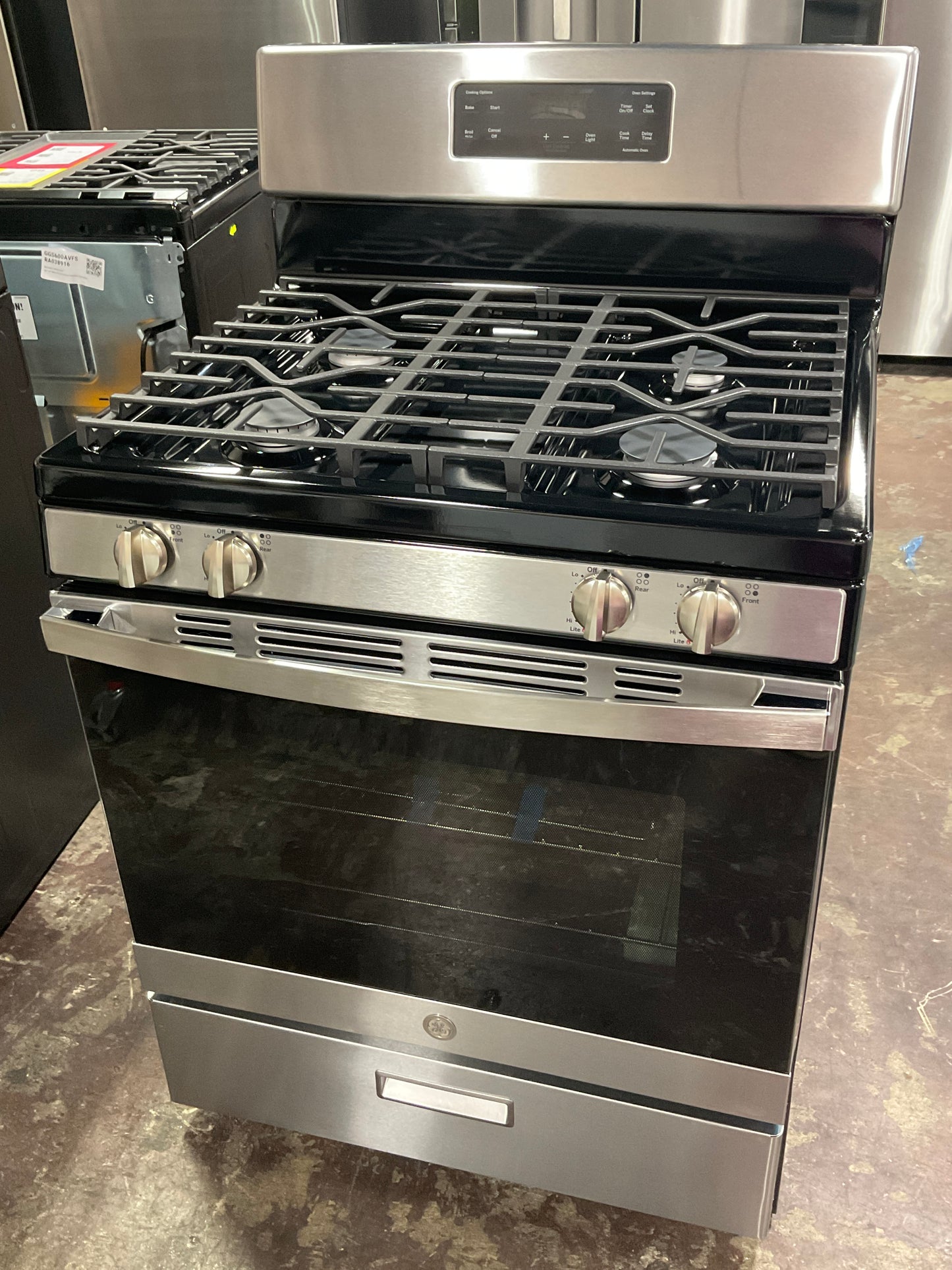 Front view, oven-door closed