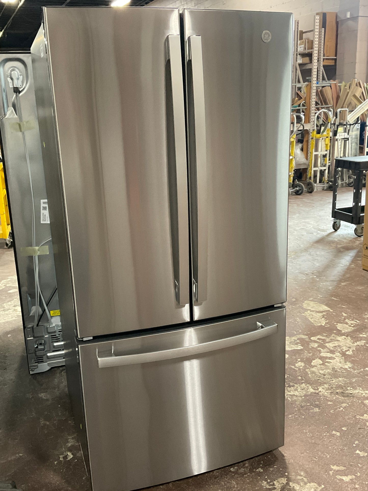 Front view, door closed