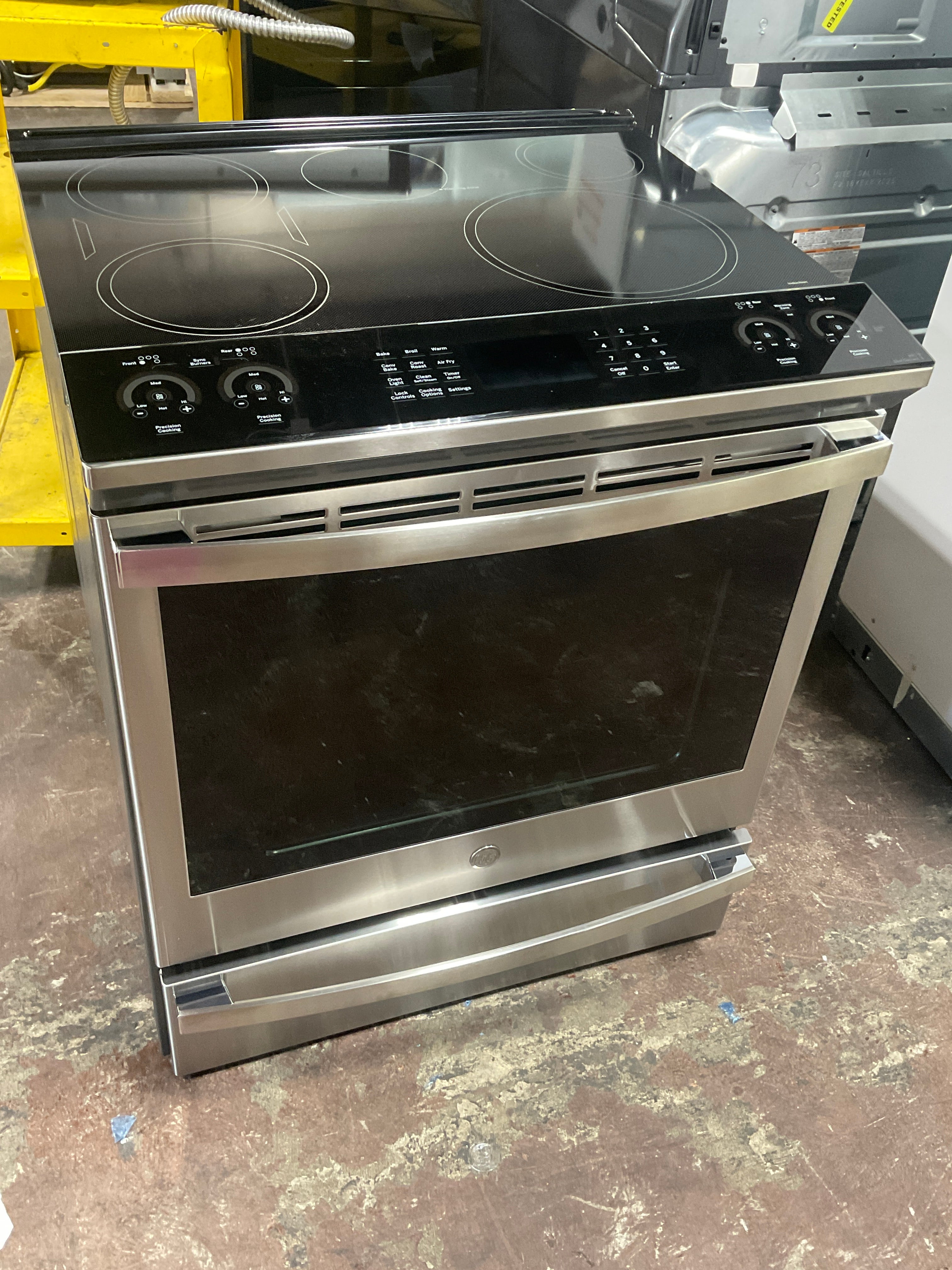 Front view, oven-door closed