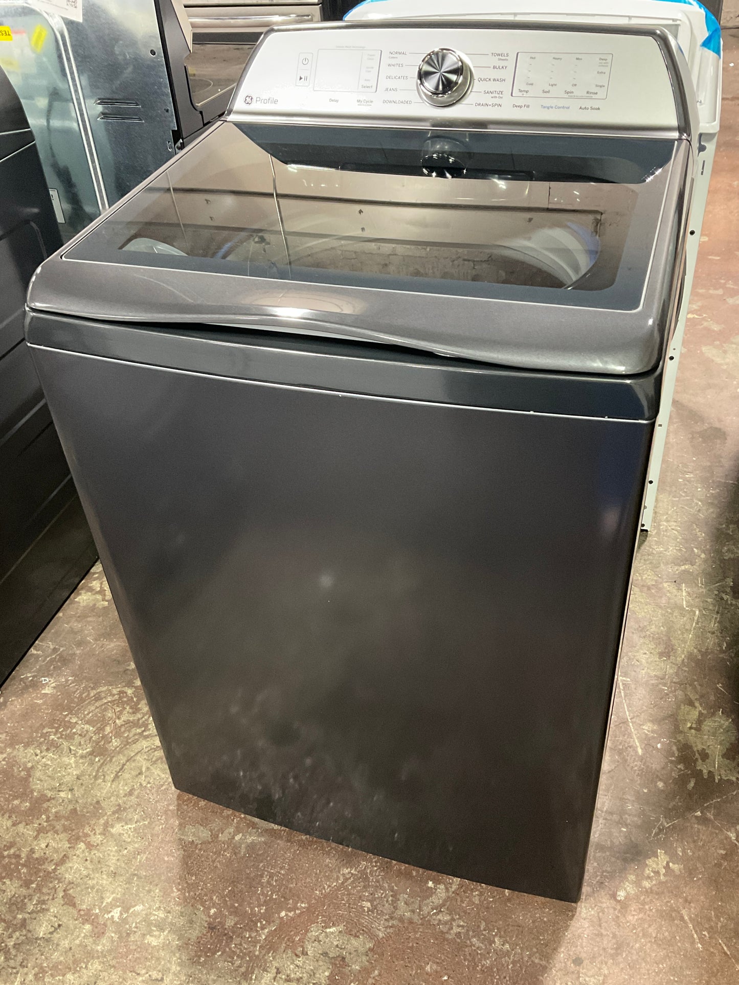 Front view, door closed