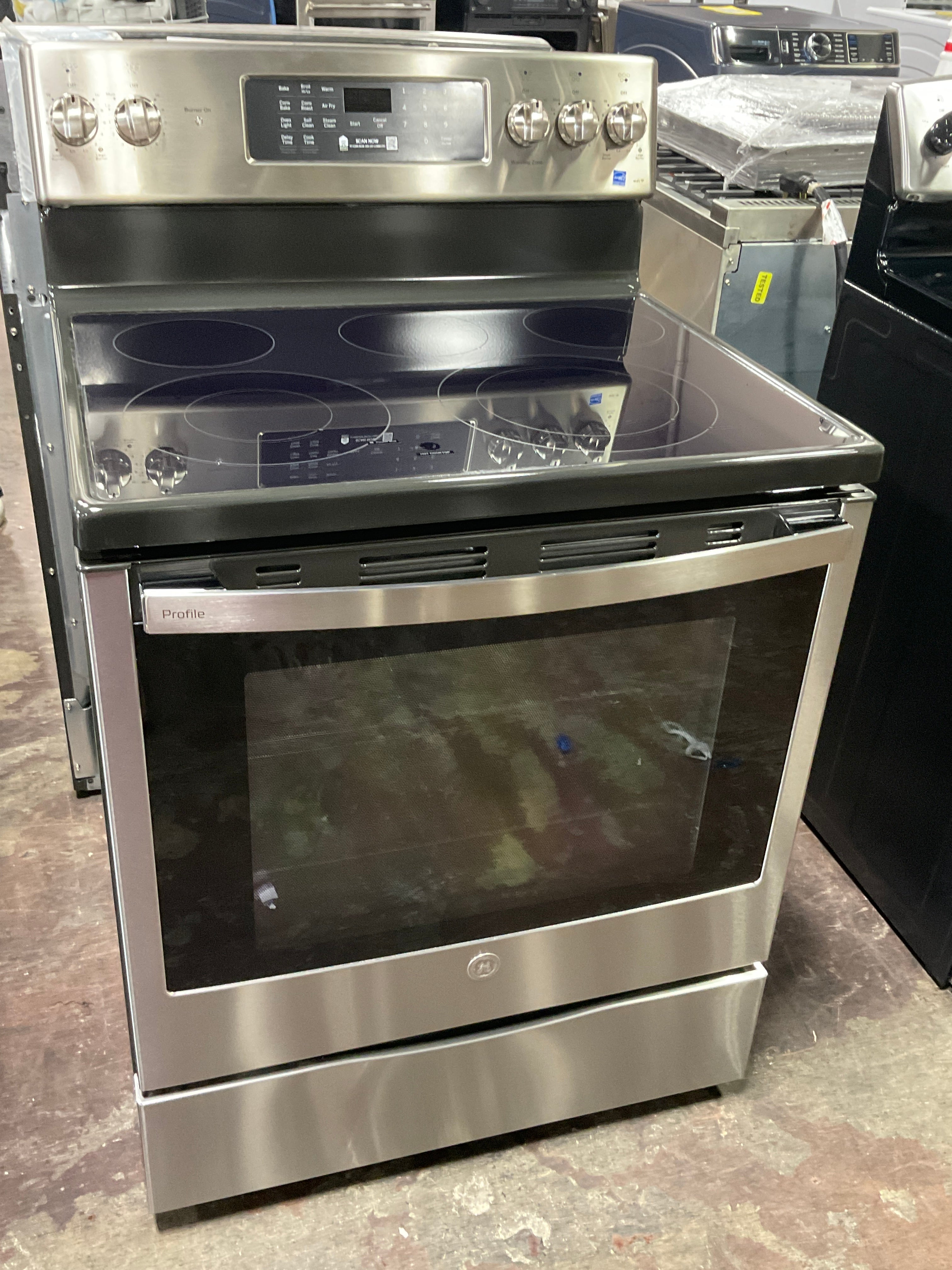 Front view, oven-door closed