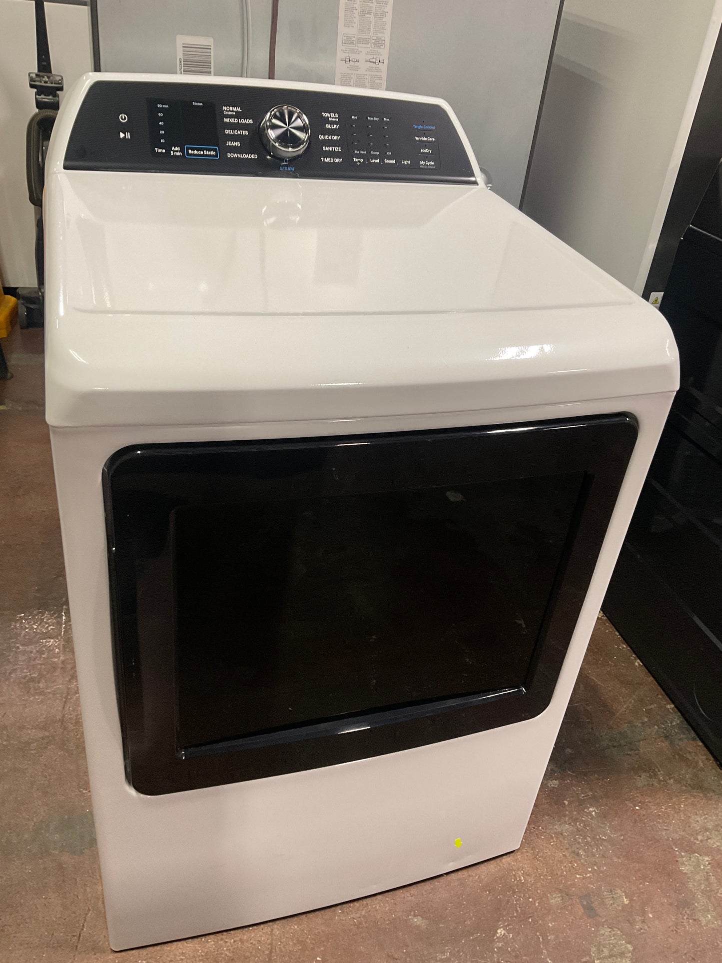 Front view, door closed