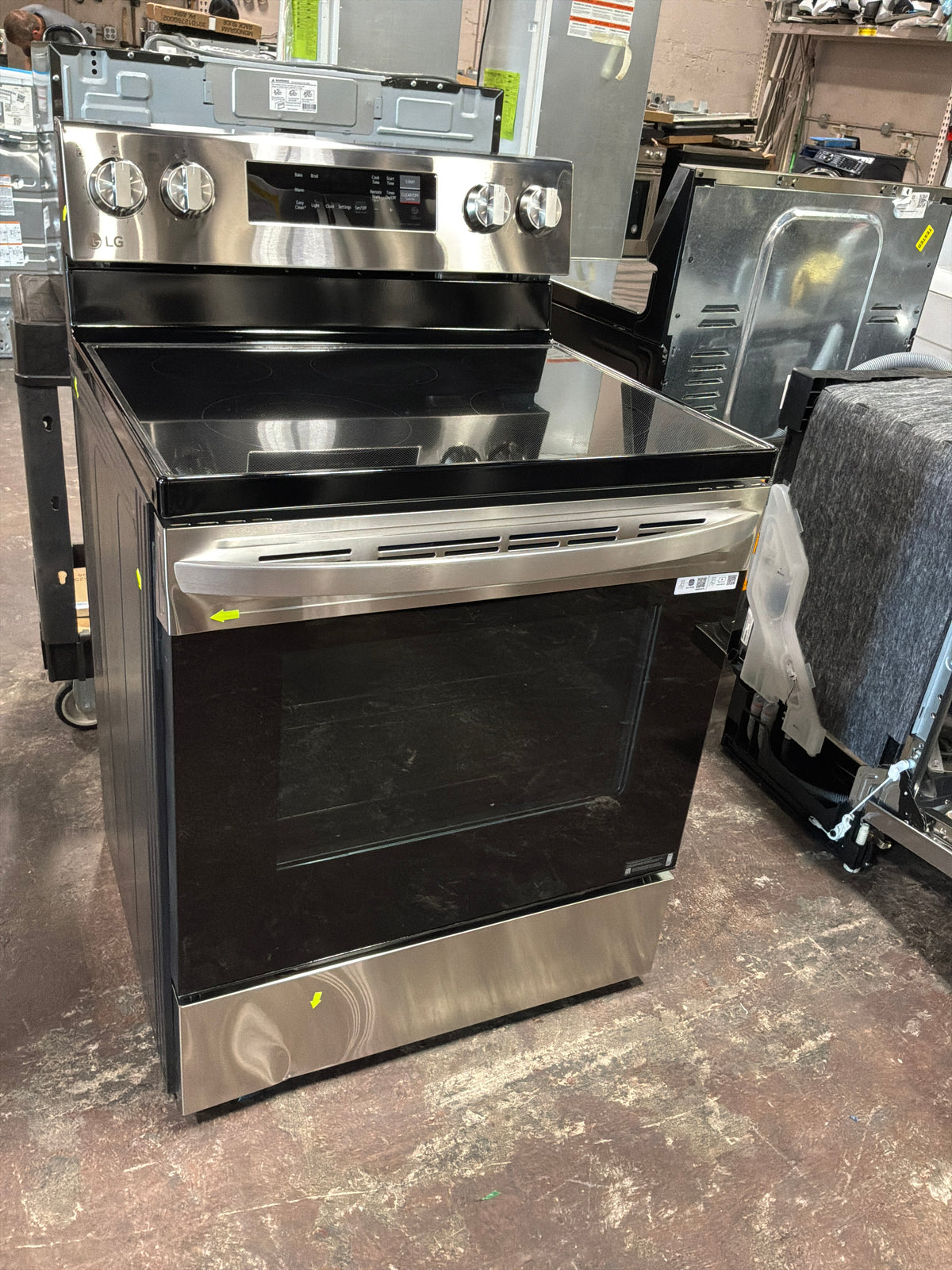 Front view, oven-door closed
