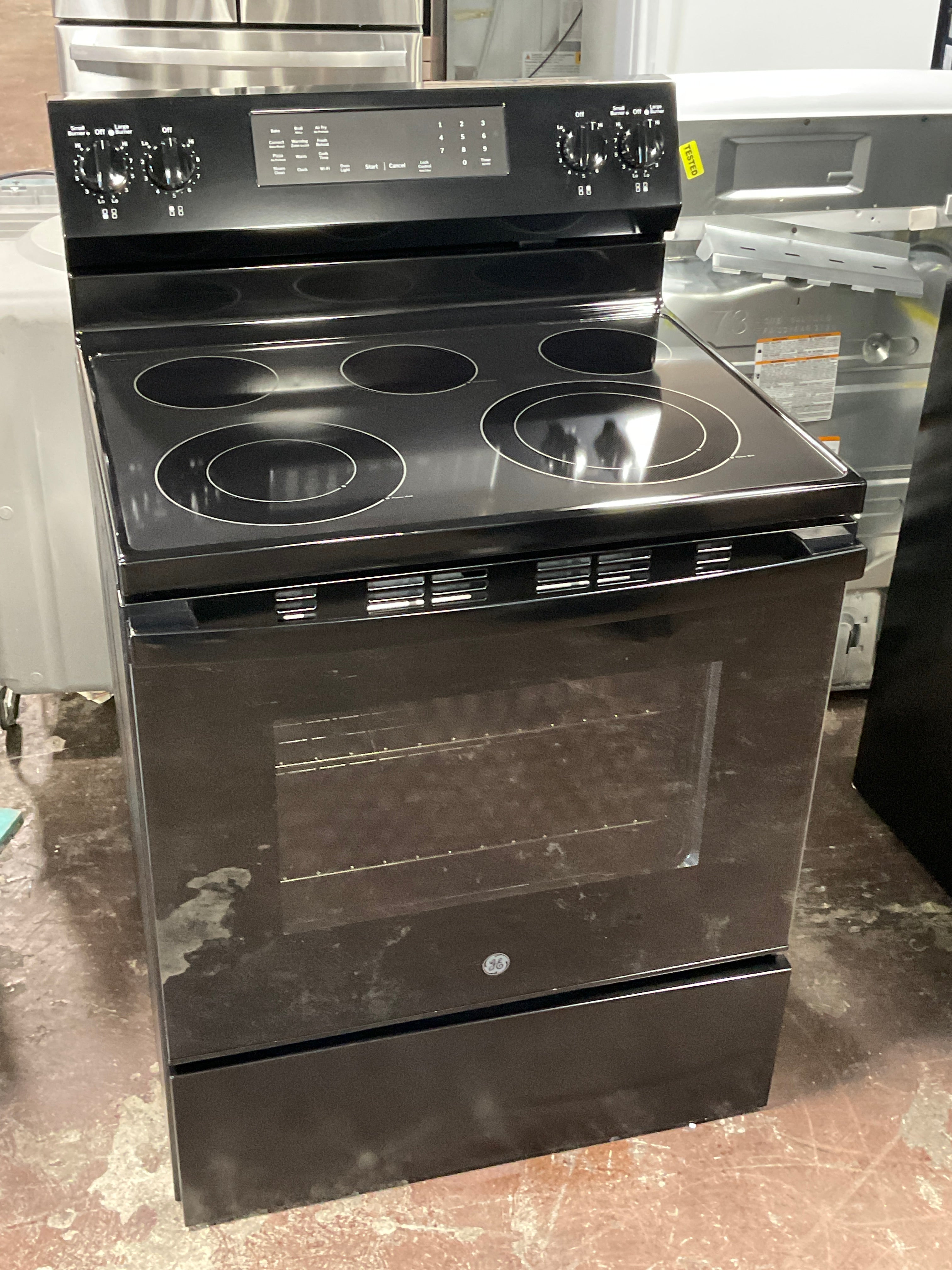 Front view, oven-door closed
