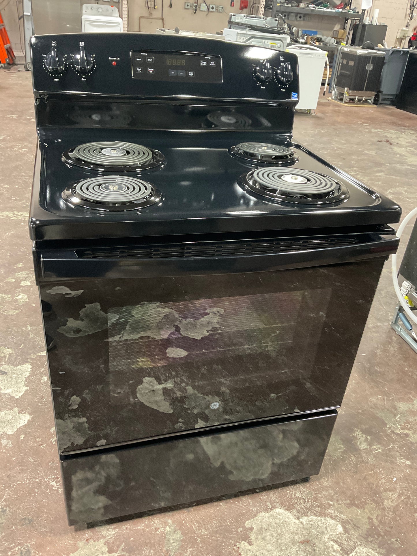 Front view, oven-door closed