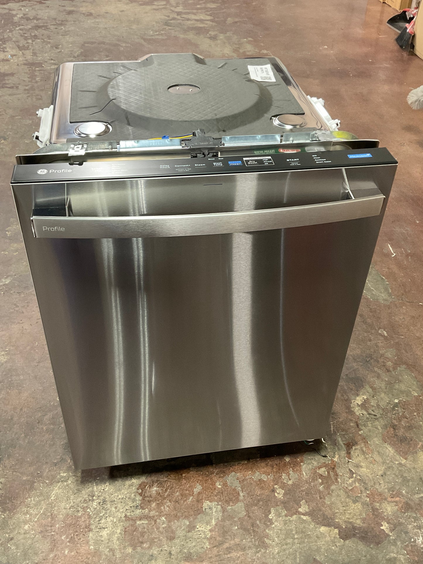 Front view, doors closed