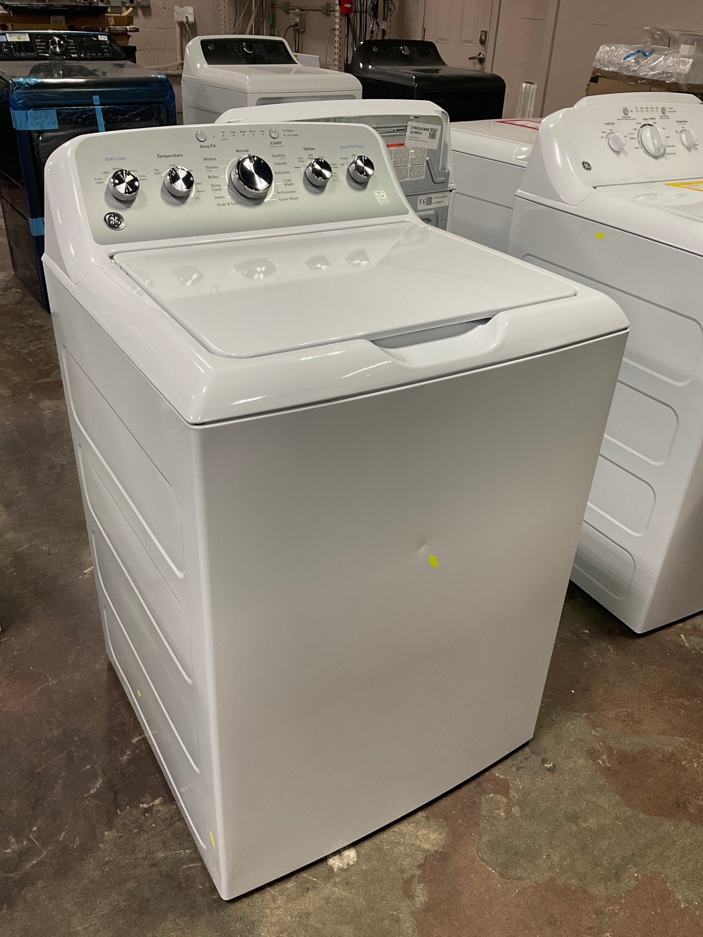 Front view, door closed