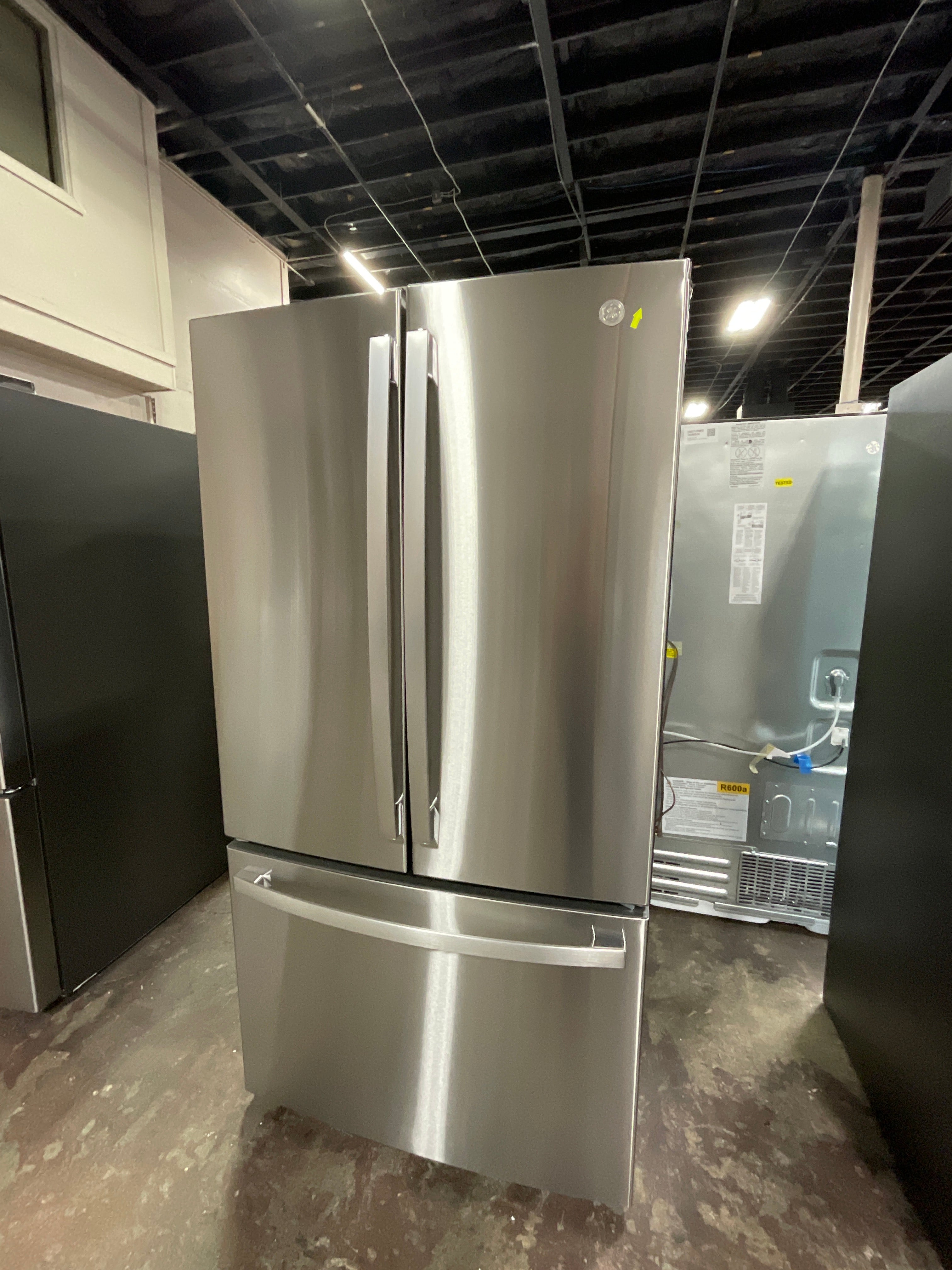 Front view, door closed